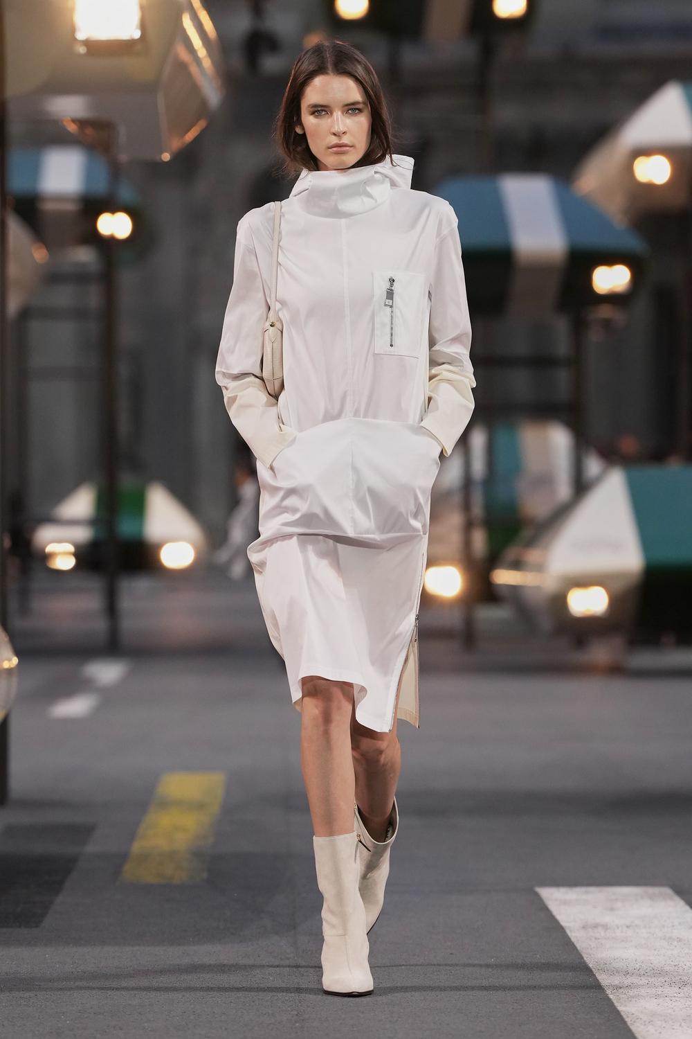Louis Vuitton Spring Summer 27: The Future Has Lost Its Weight Vanity Teen Louis Vuitton Spring Summer 27: The Future Has Lost Its Weight Louis Vuitton Spring Summer 27: The Future Has Lost Its Weight Vanity Teen