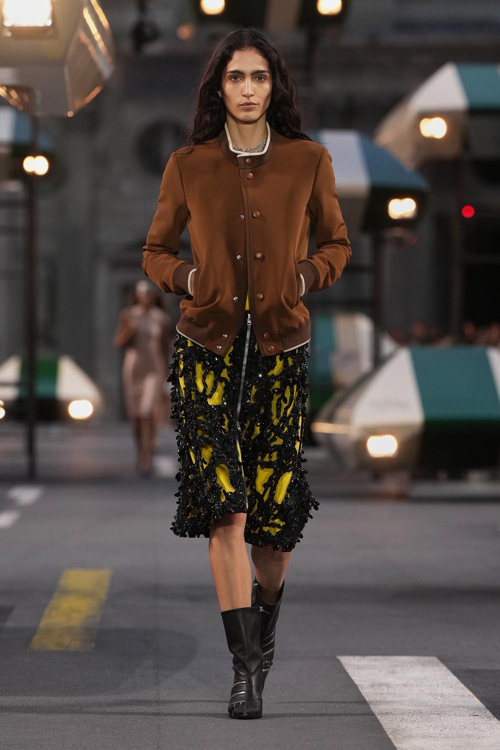 Louis Vuitton Spring Summer 27: The Future Has Lost Its Weight Vanity Teen Louis Vuitton Spring Summer 27: The Future Has Lost Its Weight Louis Vuitton Spring Summer 27: The Future Has Lost Its Weight Vanity Teen