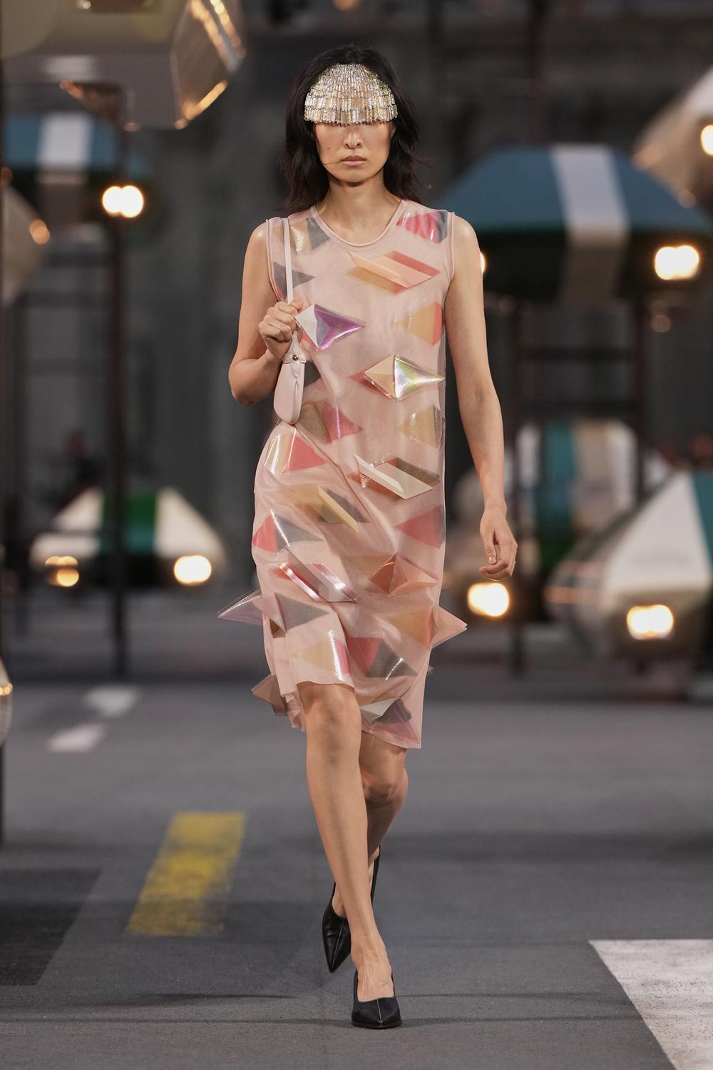 Louis Vuitton Spring Summer 27: The Future Has Lost Its Weight Vanity Teen Louis Vuitton Spring Summer 27: The Future Has Lost Its Weight Louis Vuitton Spring Summer 27: The Future Has Lost Its Weight Vanity Teen