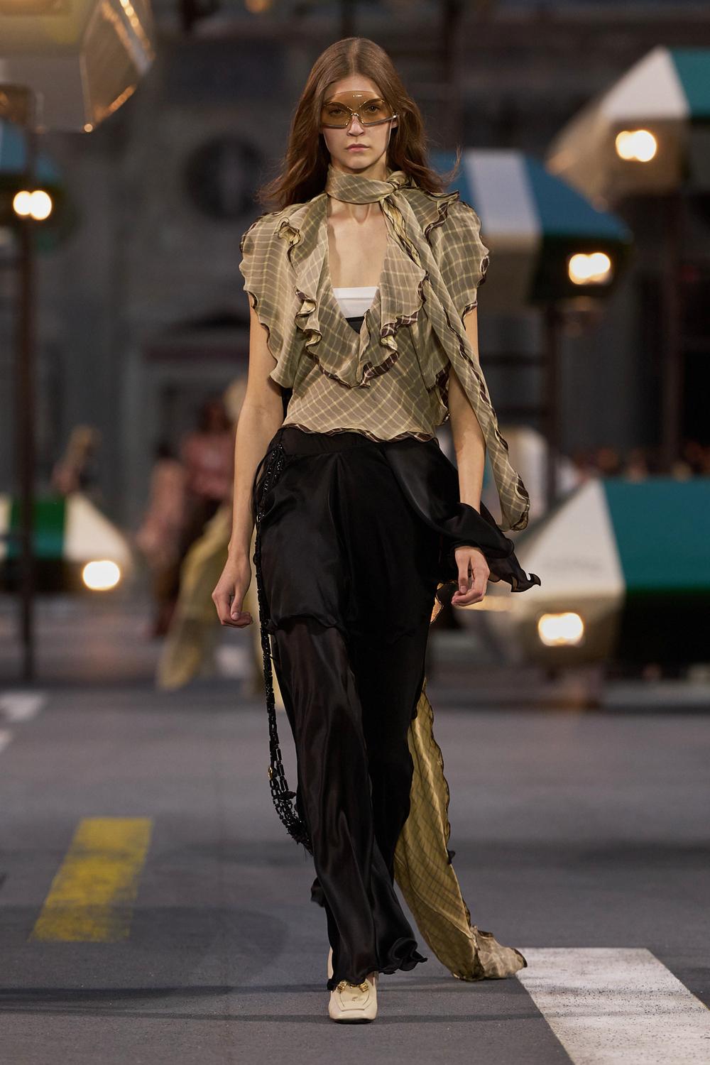 Louis Vuitton Spring Summer 27: The Future Has Lost Its Weight Vanity Teen Louis Vuitton Spring Summer 27: The Future Has Lost Its Weight Louis Vuitton Spring Summer 27: The Future Has Lost Its Weight Vanity Teen