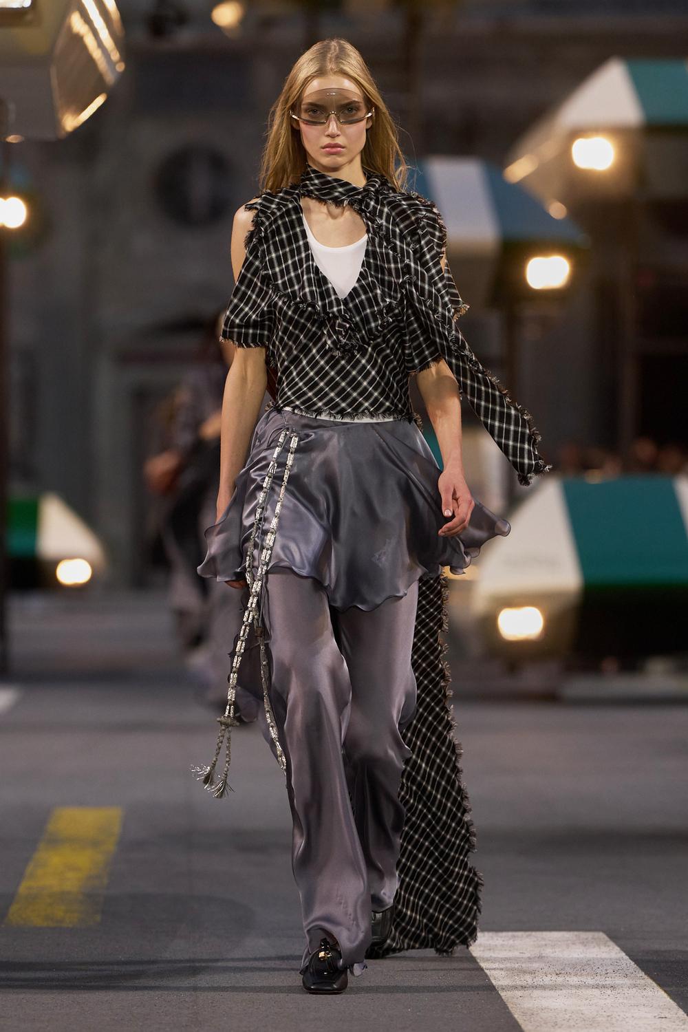Louis Vuitton Spring Summer 27: The Future Has Lost Its Weight Vanity Teen Louis Vuitton Spring Summer 27: The Future Has Lost Its Weight Louis Vuitton Spring Summer 27: The Future Has Lost Its Weight Vanity Teen