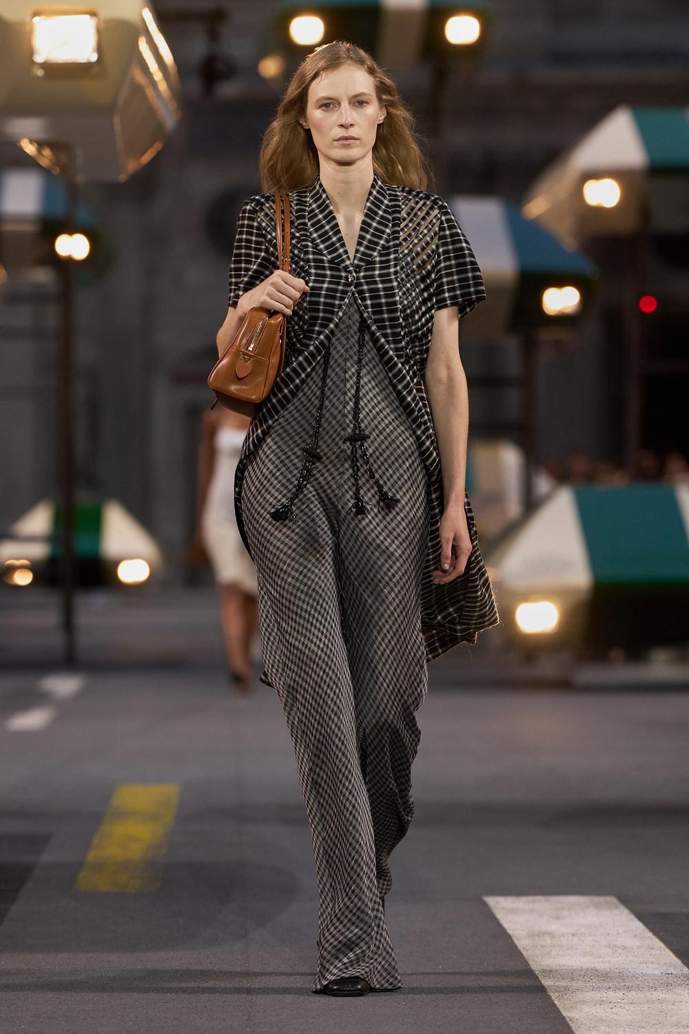 Louis Vuitton Spring Summer 27: The Future Has Lost Its Weight Vanity Teen Louis Vuitton Spring Summer 27: The Future Has Lost Its Weight Louis Vuitton Spring Summer 27: The Future Has Lost Its Weight Vanity Teen
