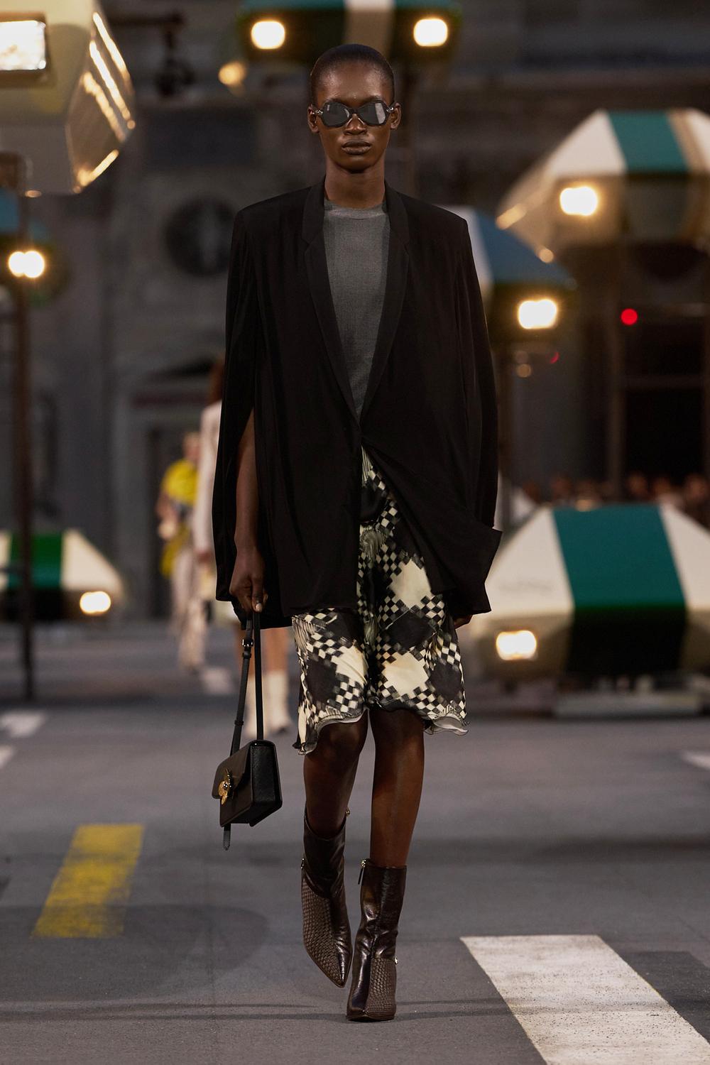 Louis Vuitton Spring Summer 27: The Future Has Lost Its Weight Vanity Teen Louis Vuitton Spring Summer 27: The Future Has Lost Its Weight Louis Vuitton Spring Summer 27: The Future Has Lost Its Weight Vanity Teen