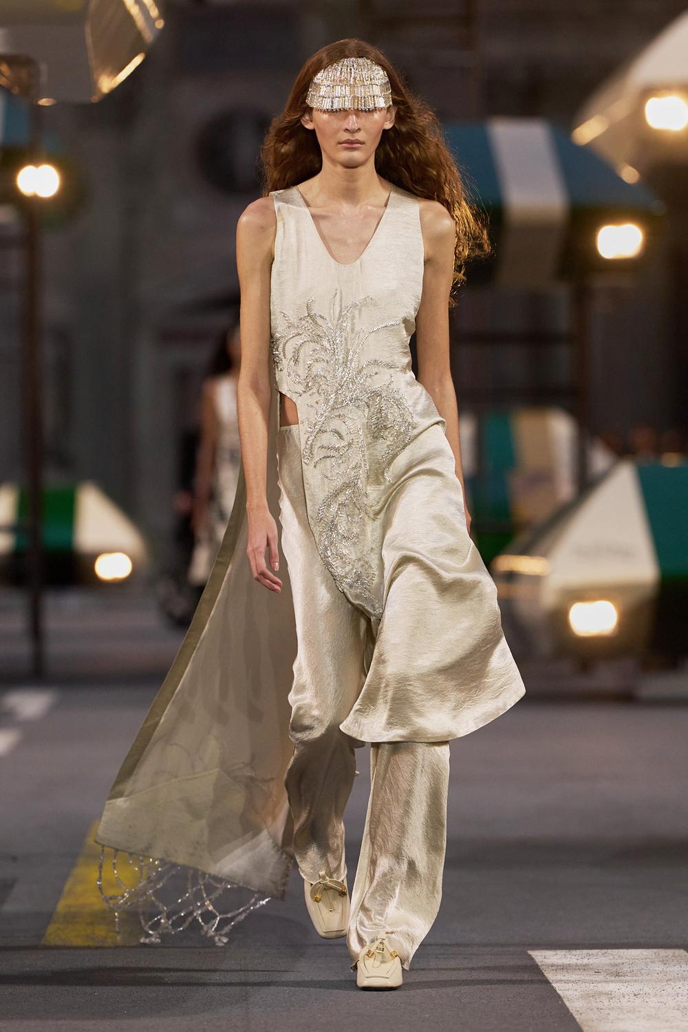 Louis Vuitton Spring Summer 27: The Future Has Lost Its Weight Vanity Teen Louis Vuitton Spring Summer 27: The Future Has Lost Its Weight Louis Vuitton Spring Summer 27: The Future Has Lost Its Weight Vanity Teen