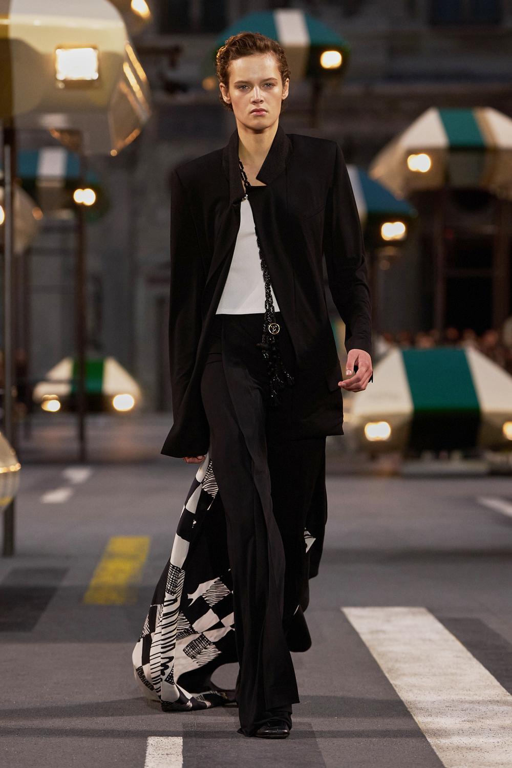 Louis Vuitton Spring Summer 27: The Future Has Lost Its Weight Vanity Teen Louis Vuitton Spring Summer 27: The Future Has Lost Its Weight Louis Vuitton Spring Summer 27: The Future Has Lost Its Weight Vanity Teen