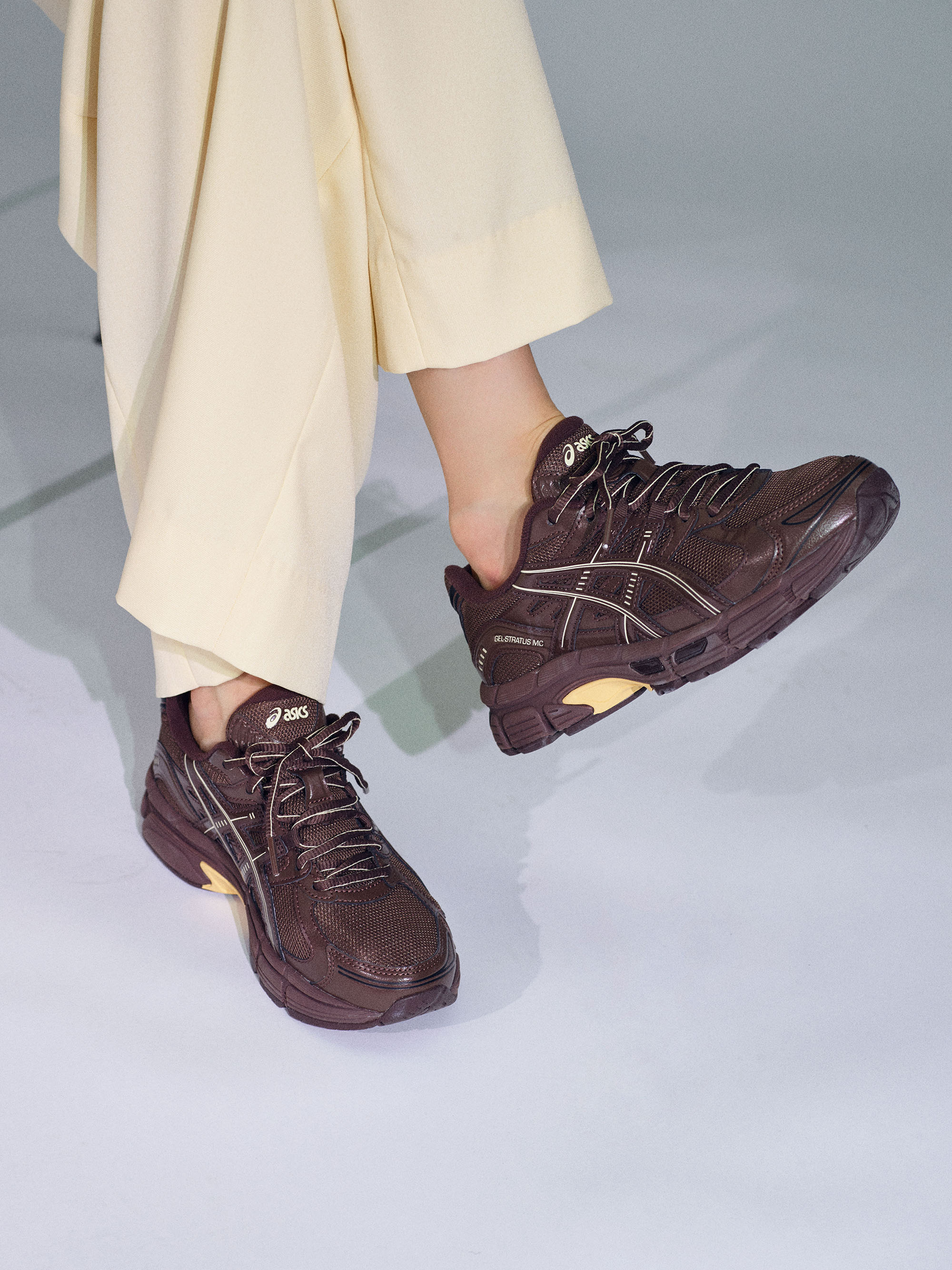 ASICS SportStyle x emmi Rework the GEL-STRATUS™ MC in Chocolate Tones and Feminine Codes Vanity Teen ASICS SportStyle x emmi Rework the GEL-STRATUS™ MC in Chocolate Tones and Feminine Codes ASICS SportStyle x emmi Rework the GEL-STRATUS™ MC in Chocolate Tones and Feminine Codes Vanity Teen