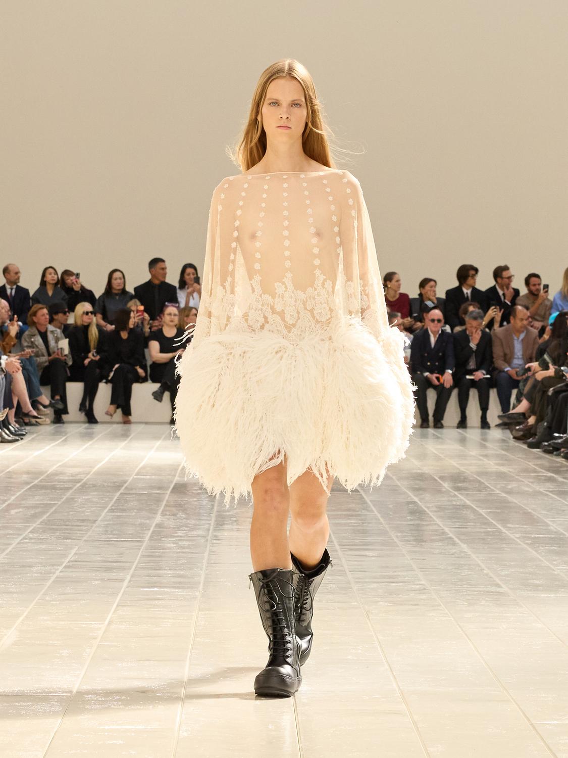 Balenciaga SS27: A Softer Balenciaga, Ready or Not Vanity Teen Balenicaga SS27
