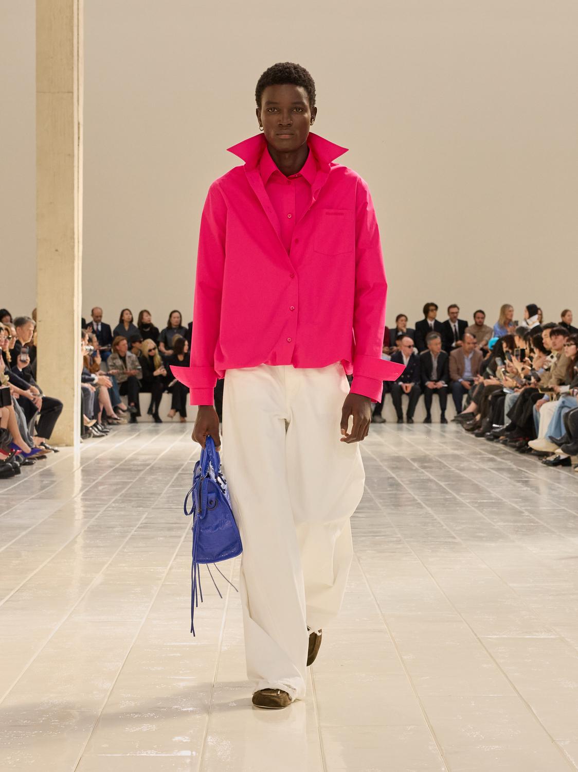Balenciaga SS27: A Softer Balenciaga, Ready or Not Vanity Teen Balenicaga SS27