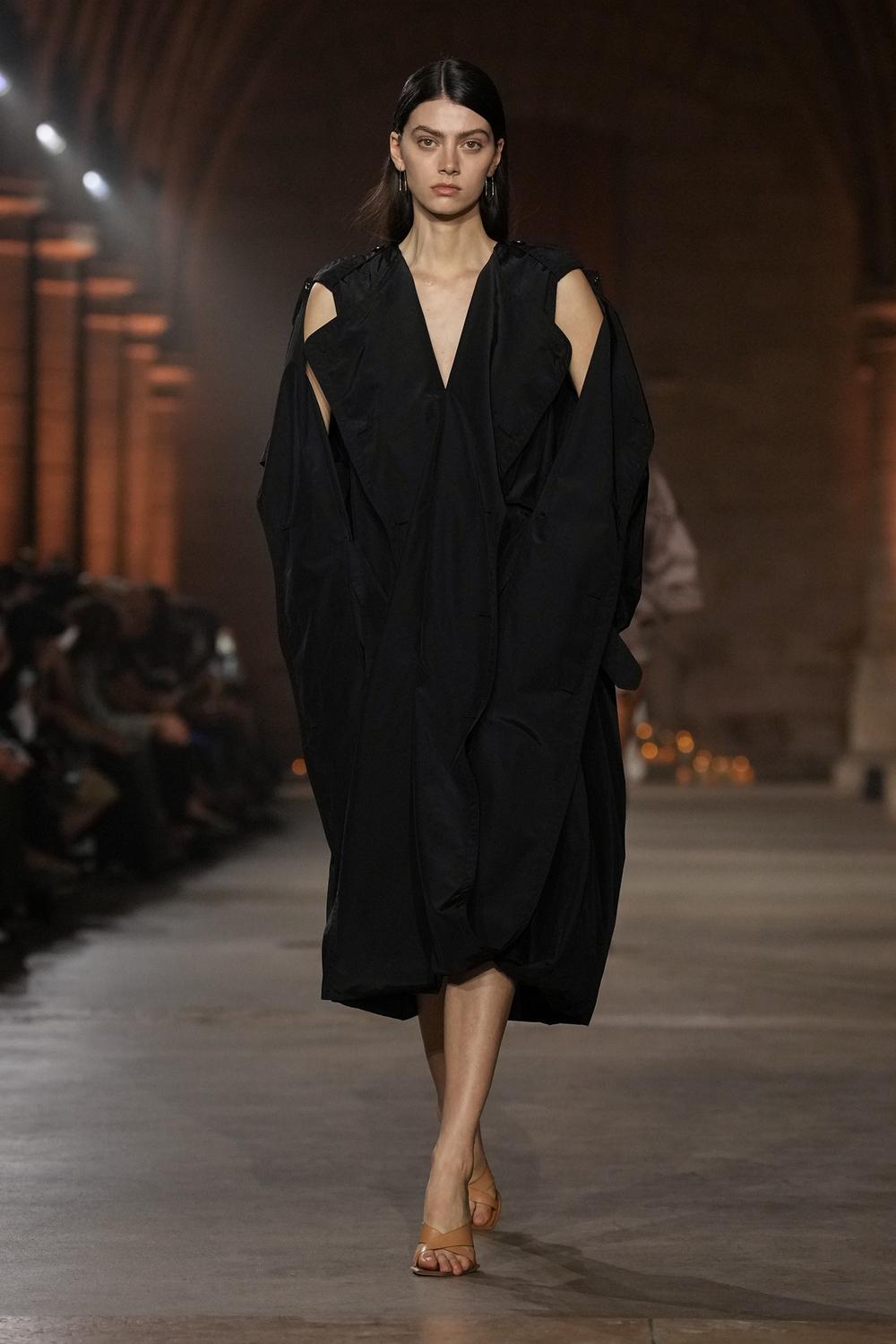 Victoria Beckham SS27 - Is there still room for an evolution? Vanity Teen Victoria Beckham SS27
