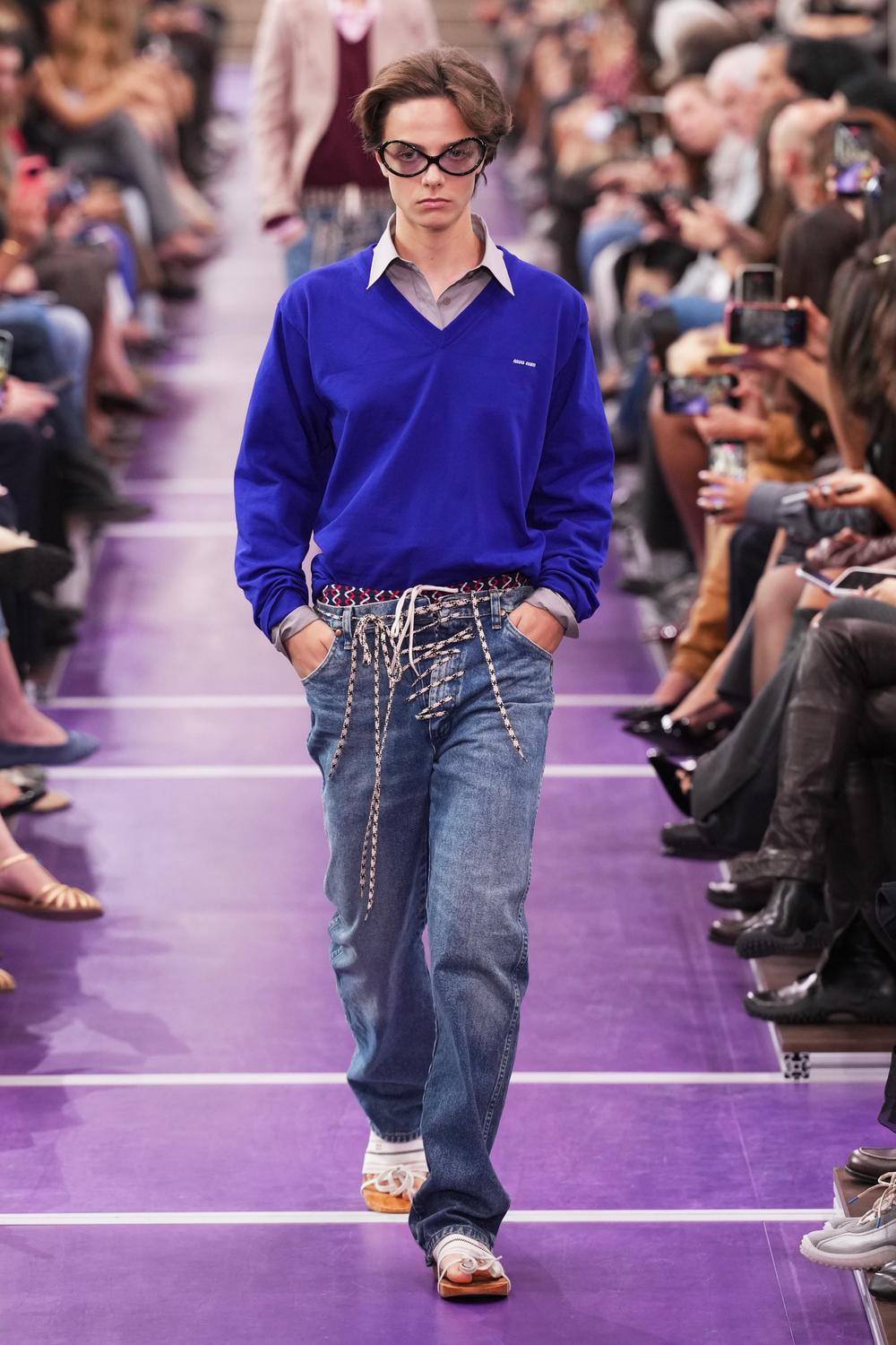Miu Miu SS27: You Don’t Need an Explanation, You Just Feel It Vanity Teen Miu Miu SS27