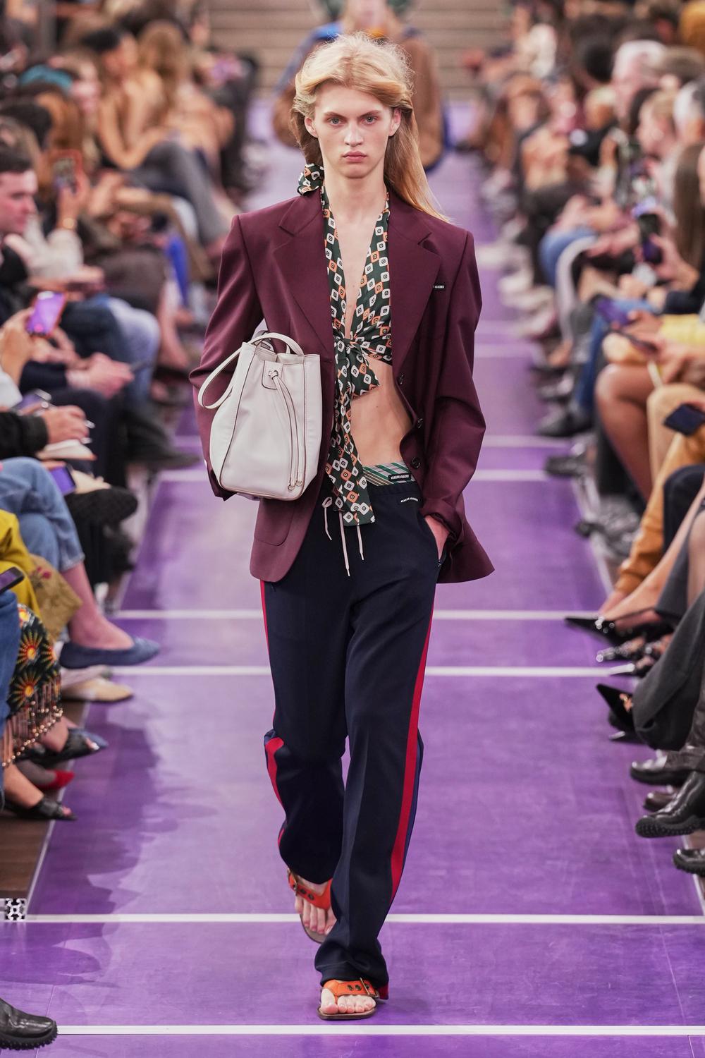 Miu Miu SS27: You Don’t Need an Explanation, You Just Feel It Vanity Teen Miu Miu SS27