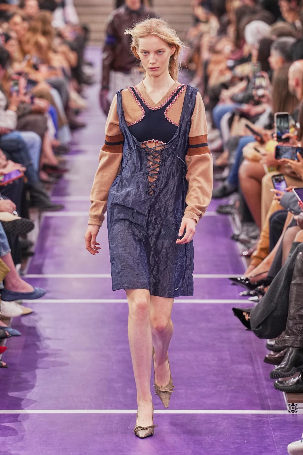 Miu Miu SS27: You Don’t Need an Explanation, You Just Feel It Vanity Teen Miu Miu SS27