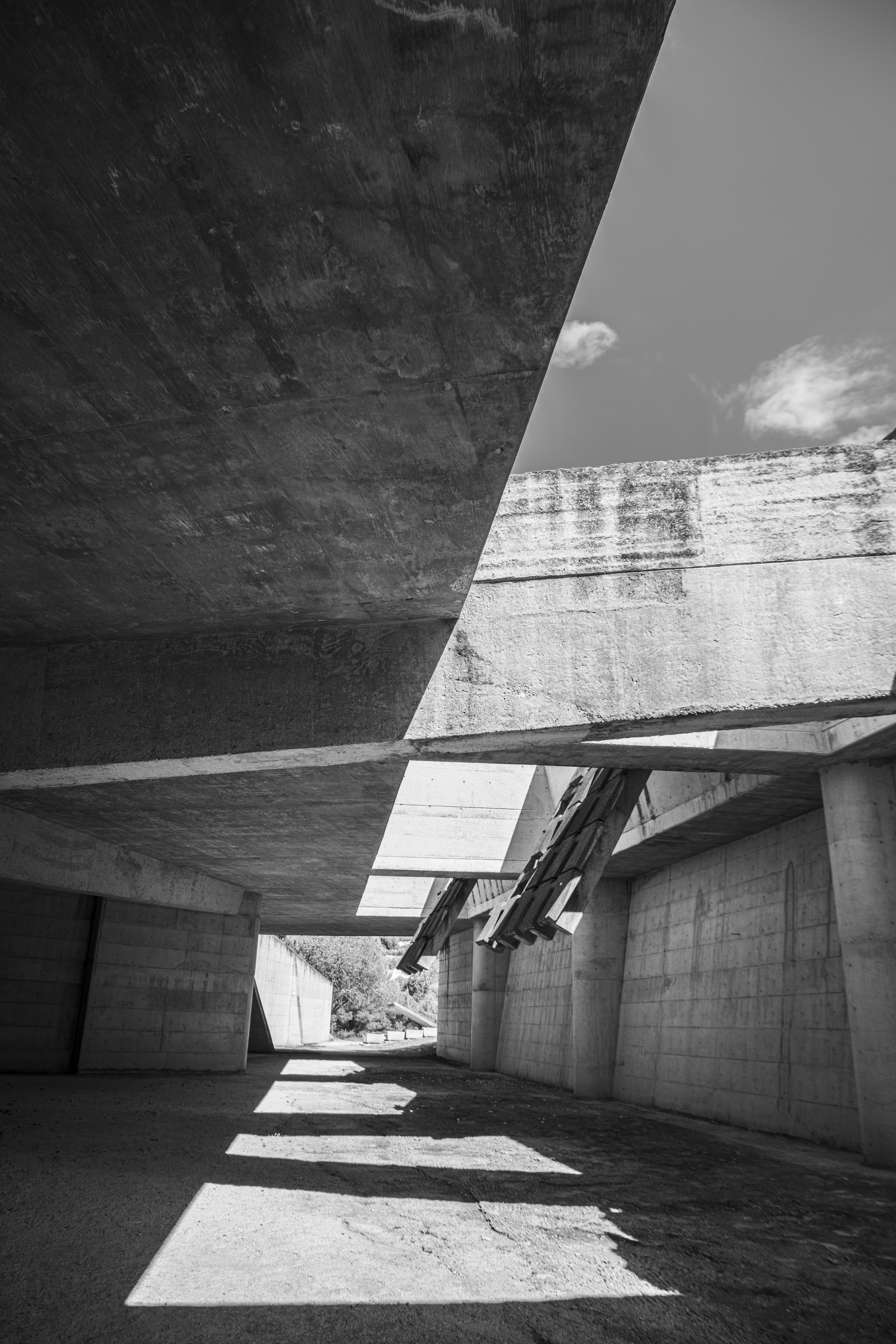 SILENT STRUCTURES SILENT STRUCTURES Vanity Teen