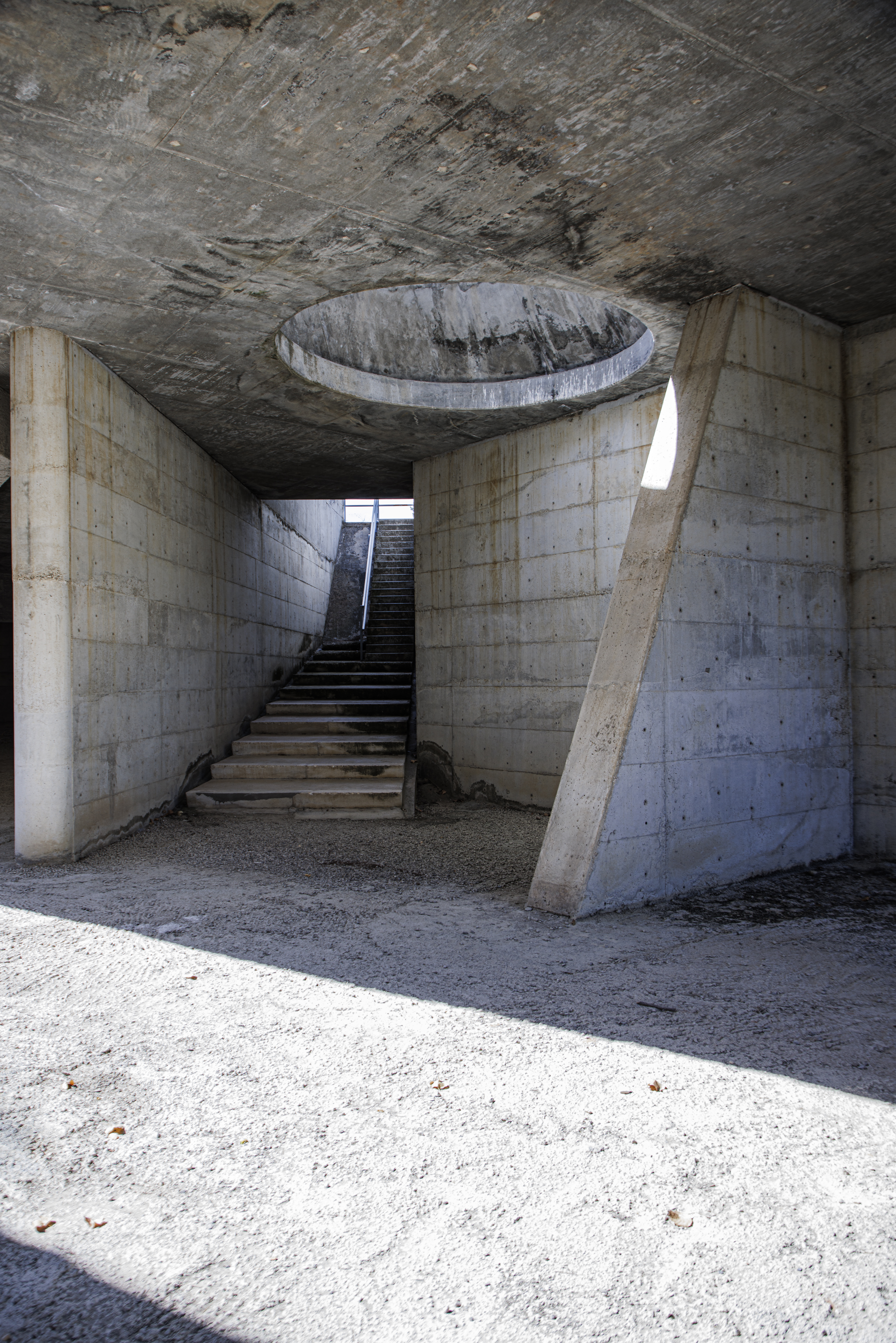 SILENT STRUCTURES SILENT STRUCTURES Vanity Teen