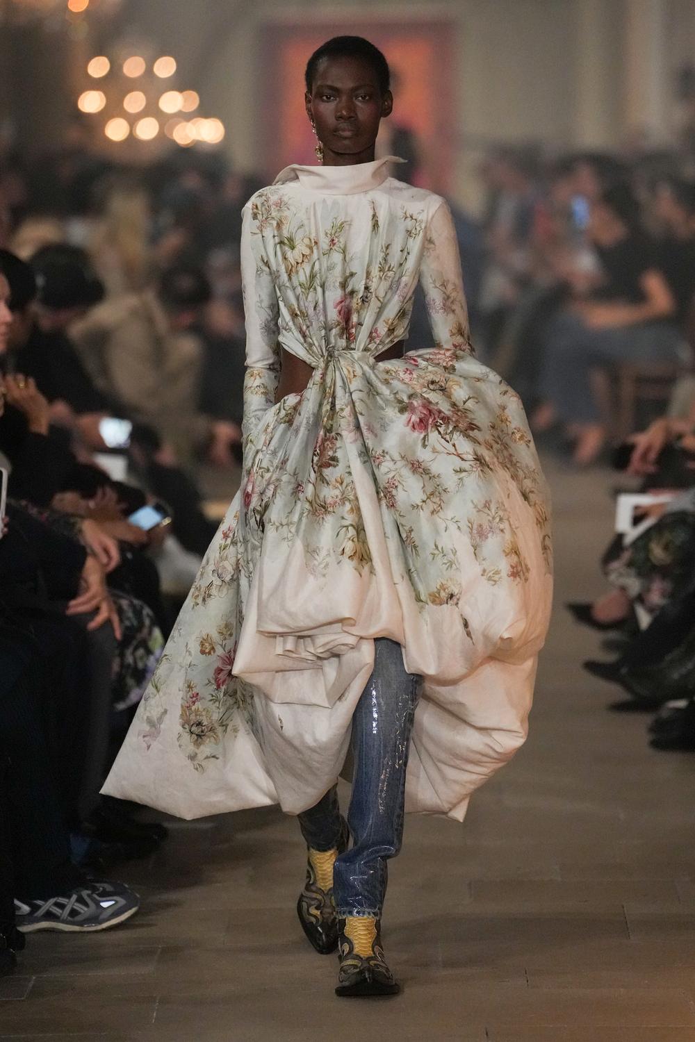 PFW Summary: The Details That Caught My Eye Vanity Teen ACNE STUDIOS SS27 - PFW