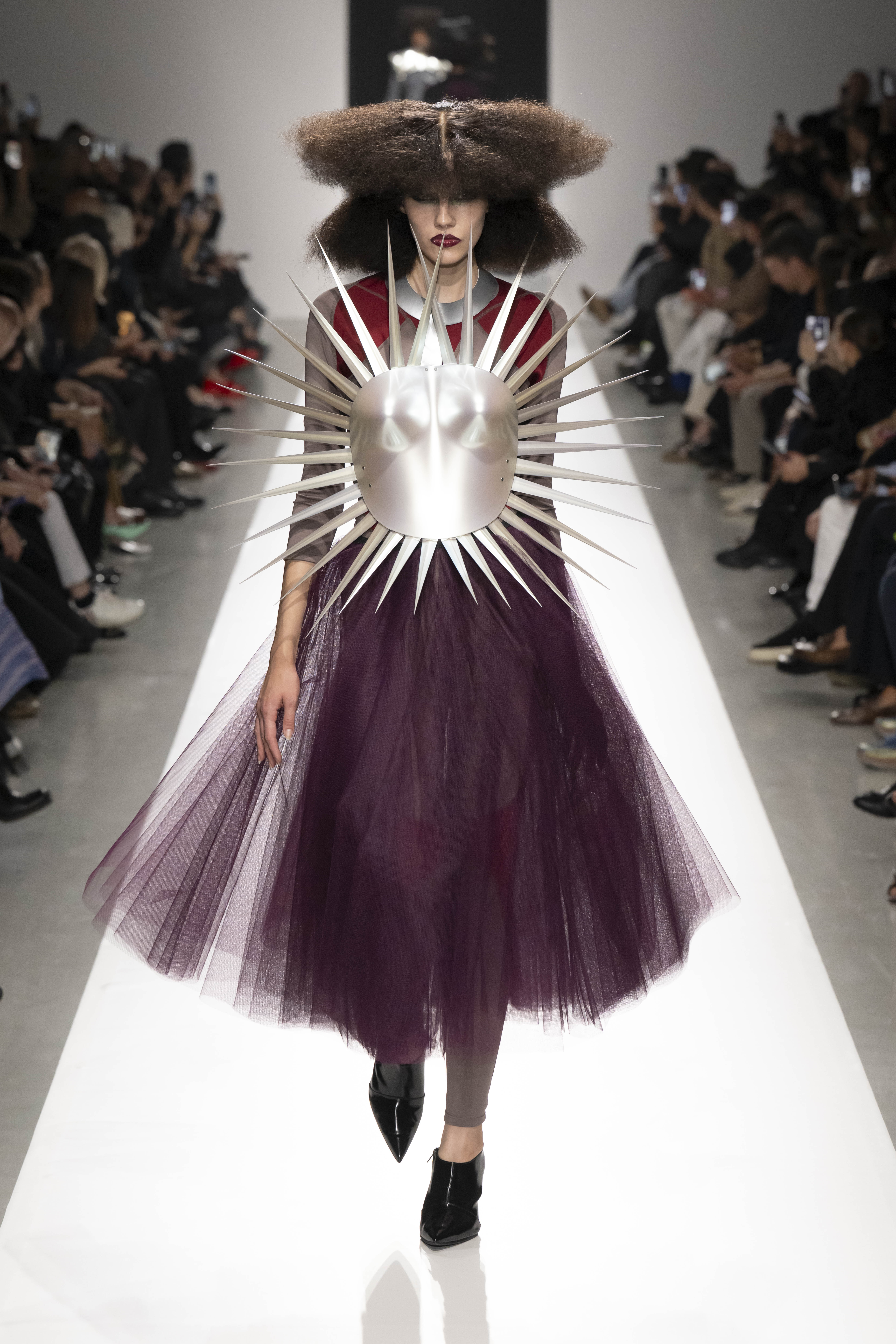 Junya Watanabe SS27 Goes Somewhere Between Punk and Architecture Junya Watanabe SS27 Goes Somewhere Between Punk and Architecture Vanity Teen