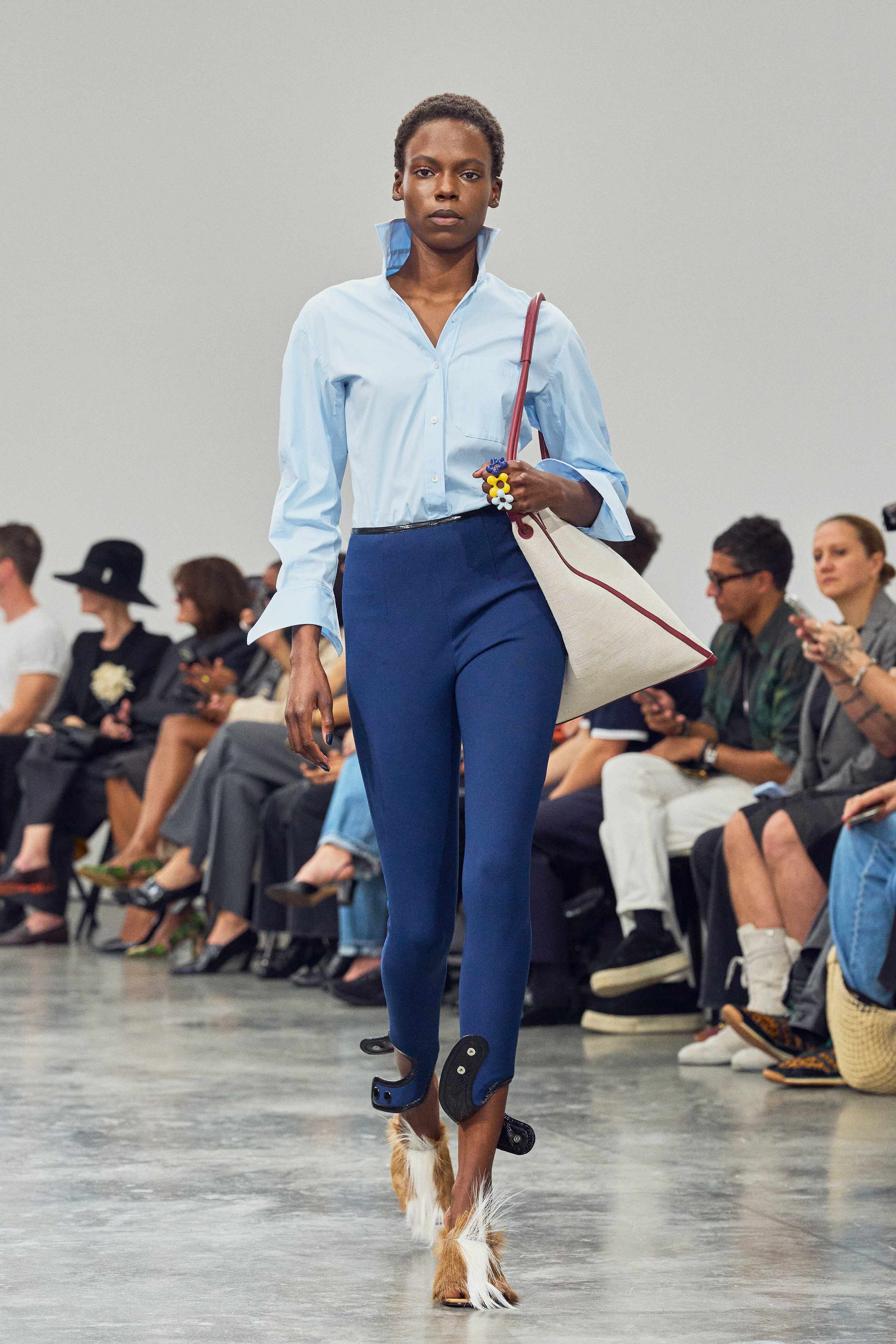 COURRÈGES SS27: Boldly Wearing the Future a Little Wrong Vanity Teen COURRÈGES SS27: Boldly Wearing the Future a Little Wrong COURRÈGES SS27: Boldly Wearing the Future a Little Wrong Vanity Teen