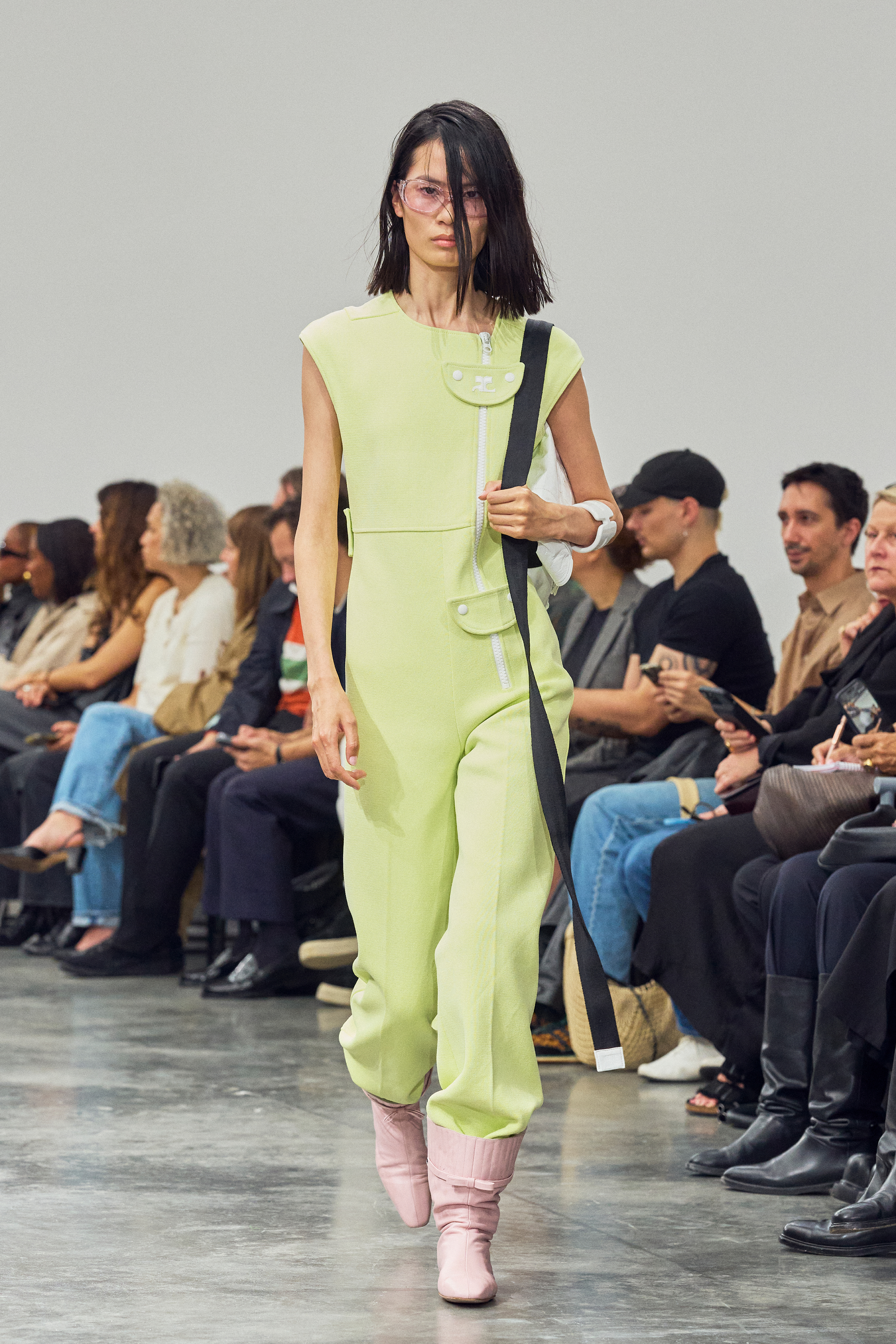 COURRÈGES SS27: Boldly Wearing the Future a Little Wrong Vanity Teen COURRÈGES SS27: Boldly Wearing the Future a Little Wrong COURRÈGES SS27: Boldly Wearing the Future a Little Wrong Vanity Teen