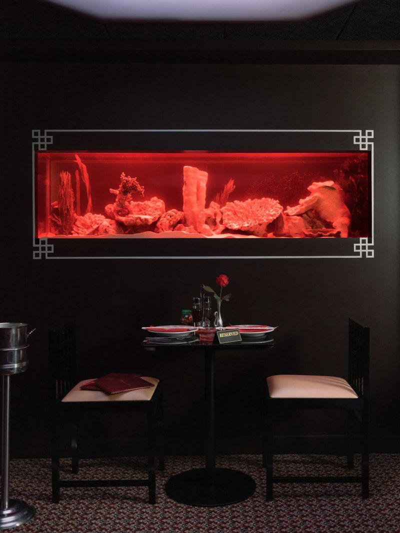 Le Poisson Volant Is Paris’s New Dinner-to-Disco Obsession Le Poisson Volant Is Paris’s New Dinner-to-Disco Obsession Vanity Teen