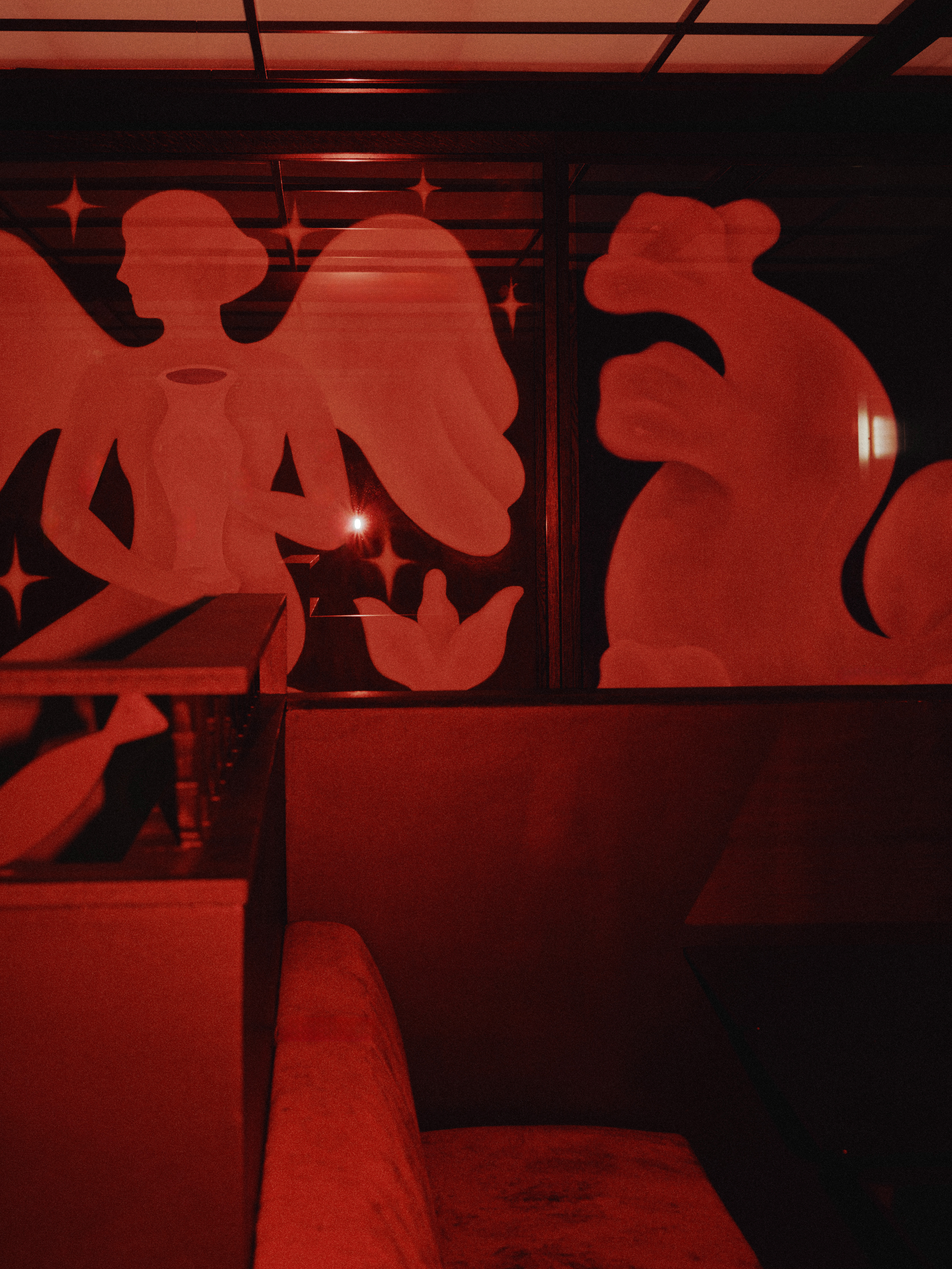 Le Poisson Volant Is Paris’s New Dinner-to-Disco Obsession Vanity Teen Le Poisson Volant Is Paris’s New Dinner-to-Disco Obsession Le Poisson Volant Is Paris’s New Dinner-to-Disco Obsession Vanity Teen
