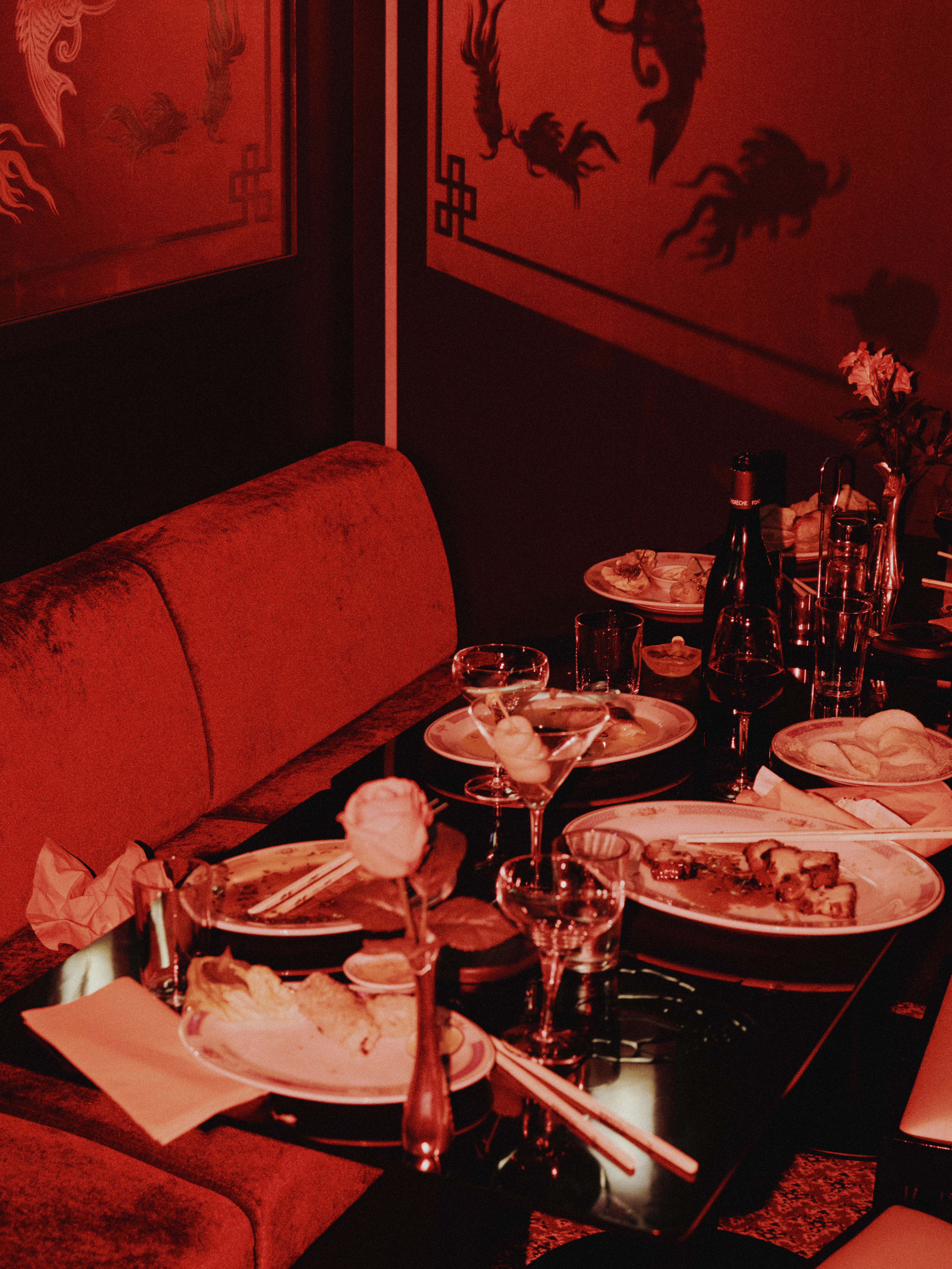 Le Poisson Volant Is Paris’s New Dinner-to-Disco Obsession Vanity Teen Le Poisson Volant Is Paris’s New Dinner-to-Disco Obsession Le Poisson Volant Is Paris’s New Dinner-to-Disco Obsession Vanity Teen