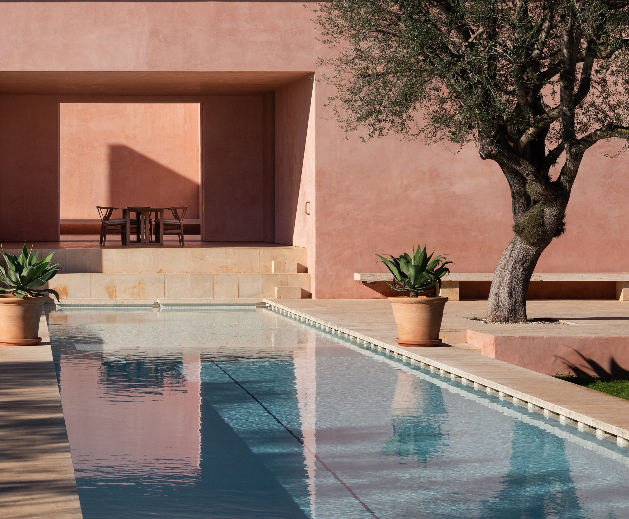 John Pawson Makes Minimalism Look So Good: A Bold New Vision for Design Miami Paris 2026 John Pawson Makes Minimalism Look So Good: A Bold New Vision for Design Miami Paris 2026 Vanity Teen