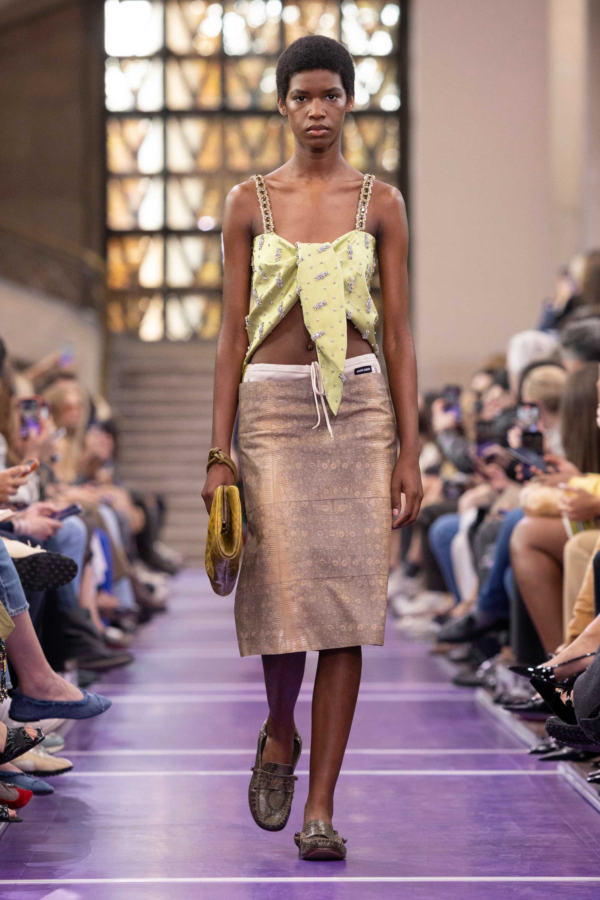 MIU MIU SPRING SUMMER 2027: NOTHING NEW, EVERYTHING DIFFERENT Vanity Teen MIU MIU SPRING SUMMER 2027: NOTHING NEW, EVERYTHING DIFFERENT MIU MIU SPRING SUMMER 2027: NOTHING NEW, EVERYTHING DIFFERENT Vanity Teen