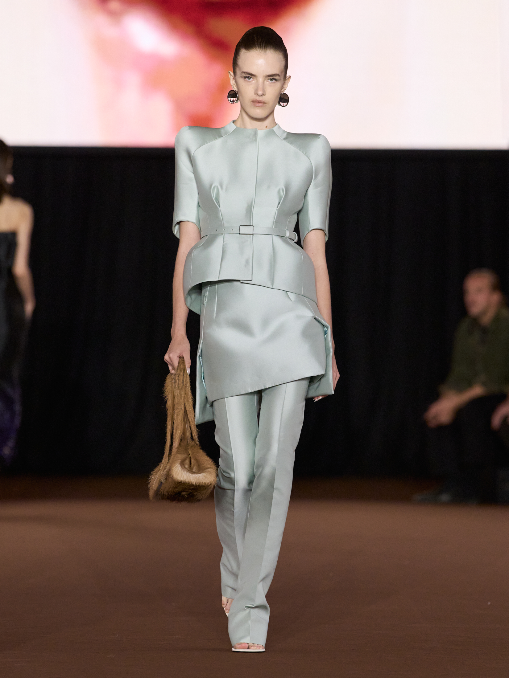MUGLER Spring/Summer 2027: The Body Remembers Vanity Teen MUGLER Spring/Summer 2027: The Body Remembers MUGLER Spring/Summer 2027: The Body Remembers Vanity Teen