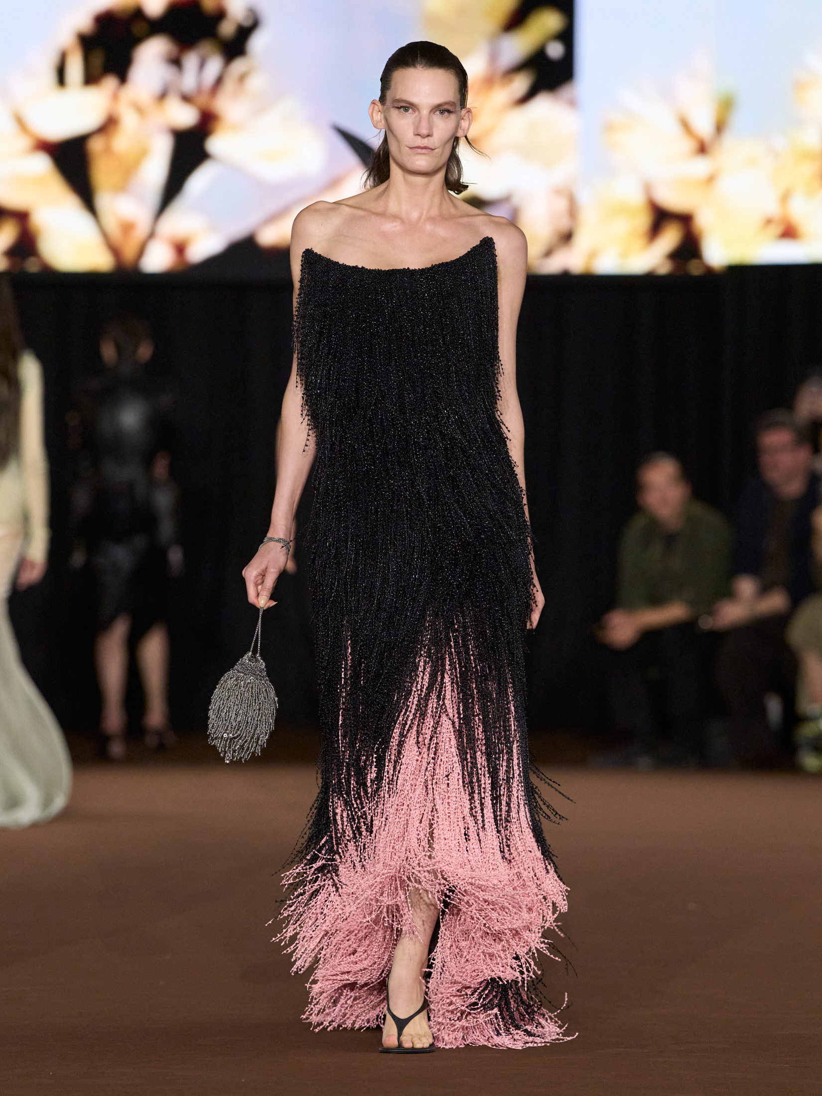 MUGLER Spring/Summer 2027: The Body Remembers Vanity Teen MUGLER Spring/Summer 2027: The Body Remembers MUGLER Spring/Summer 2027: The Body Remembers Vanity Teen