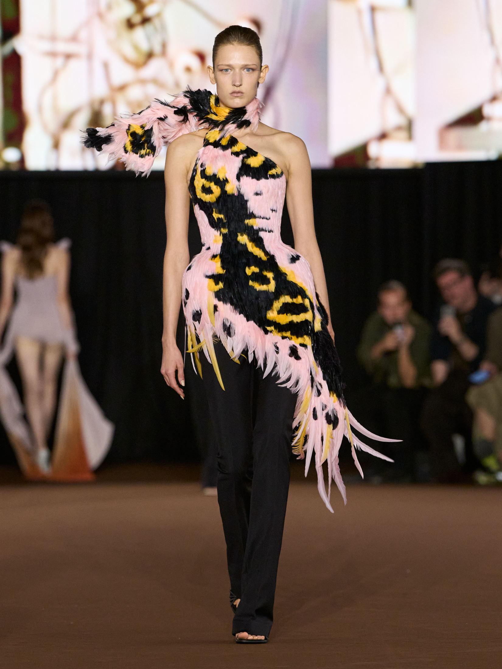 MUGLER Spring/Summer 2027: The Body Remembers Vanity Teen MUGLER Spring/Summer 2027: The Body Remembers MUGLER Spring/Summer 2027: The Body Remembers Vanity Teen