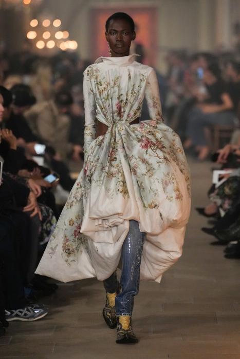 Acne Studios SS27: Pirates, Punk & Rococo Acne Studios SS27: Pirates, Punk & Rococo Vanity Teen