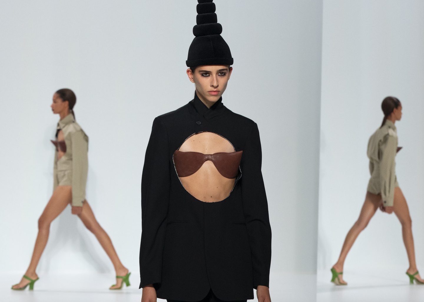Duran Lantink Makes Jean Paul Gaultier SS27 Surprisingly Wearable Duran Lantink Makes Jean Paul Gaultier SS27 Surprisingly Wearable Vanity Teen