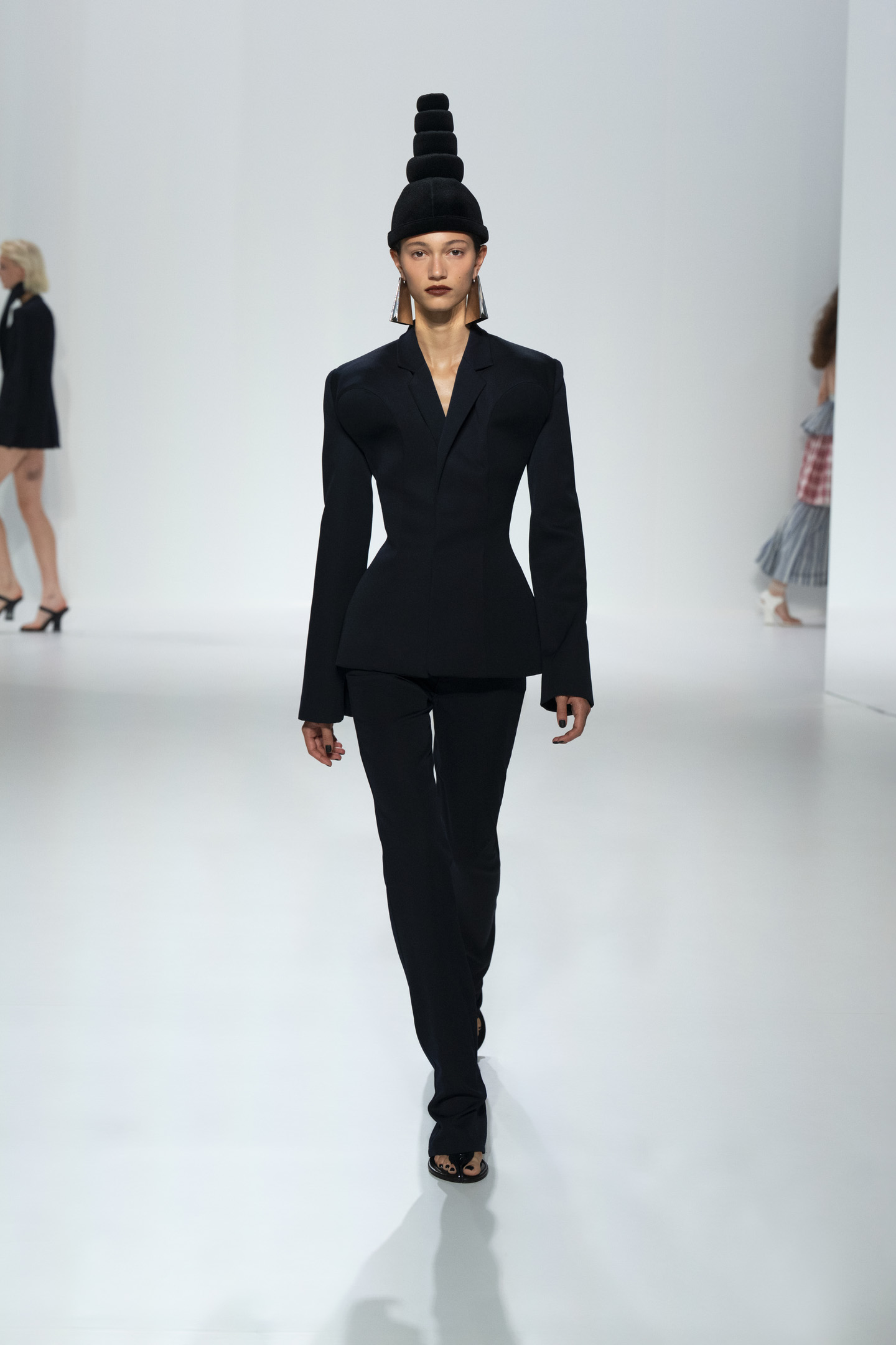 Duran Lantink Makes Jean Paul Gaultier SS27 Surprisingly Wearable Vanity Teen Duran Lantink Makes Jean Paul Gaultier SS27 Surprisingly Wearable Duran Lantink Makes Jean Paul Gaultier SS27 Surprisingly Wearable Vanity Teen
