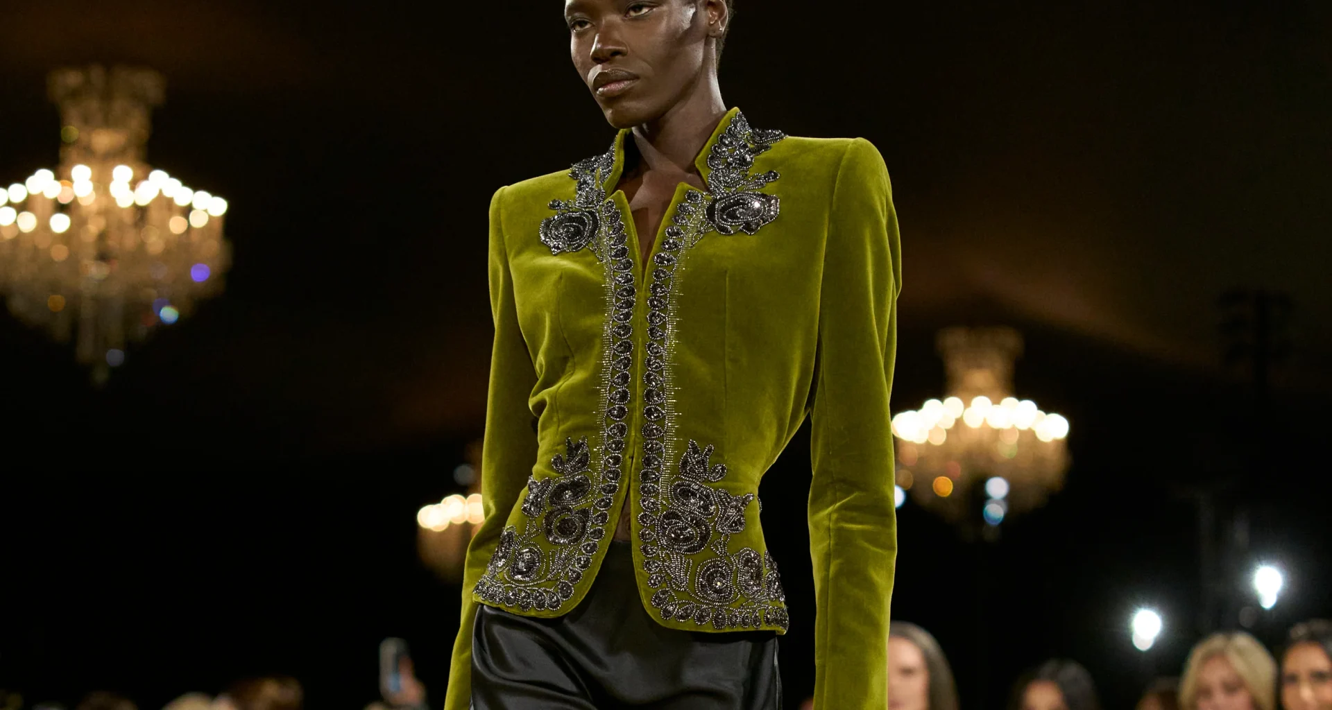Schiaparelli SS27: Distilling the Archive into Wearable Surrealism Schiaparelli SS27: Distilling the Archive into Wearable Surrealism Vanity Teen