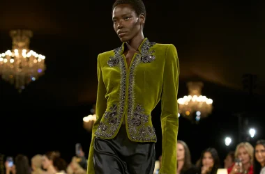 Schiaparelli SS27: Distilling the Archive into Wearable Surrealism Schiaparelli SS27: Distilling the Archive into Wearable Surrealism Vanity Teen