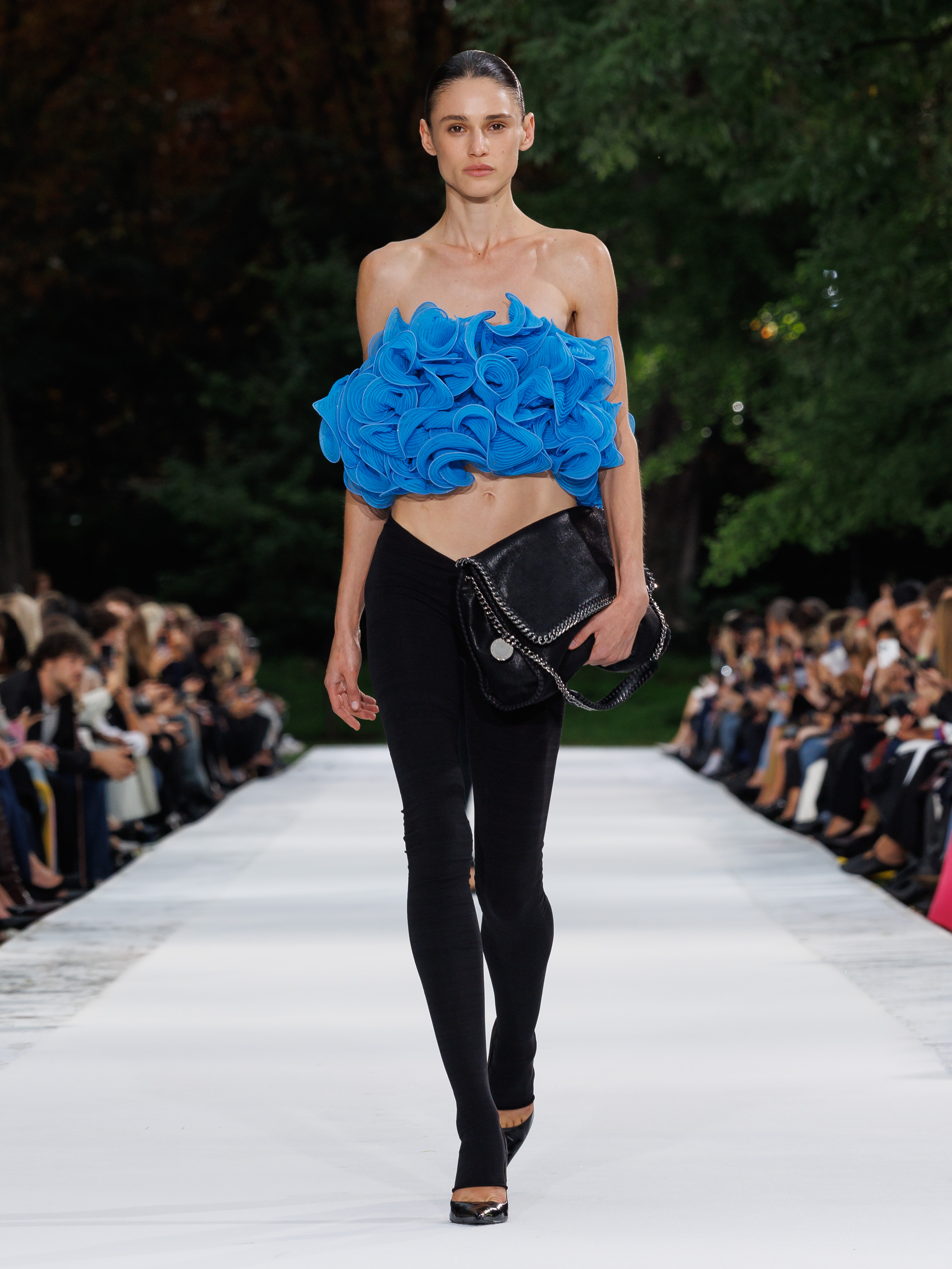 Stella McCartney SS27 Is an Ode to the Ocean Vanity Teen Stella McCartney SS27 Is an Ode to the Ocean Stella McCartney SS27 Is an Ode to the Ocean Vanity Teen