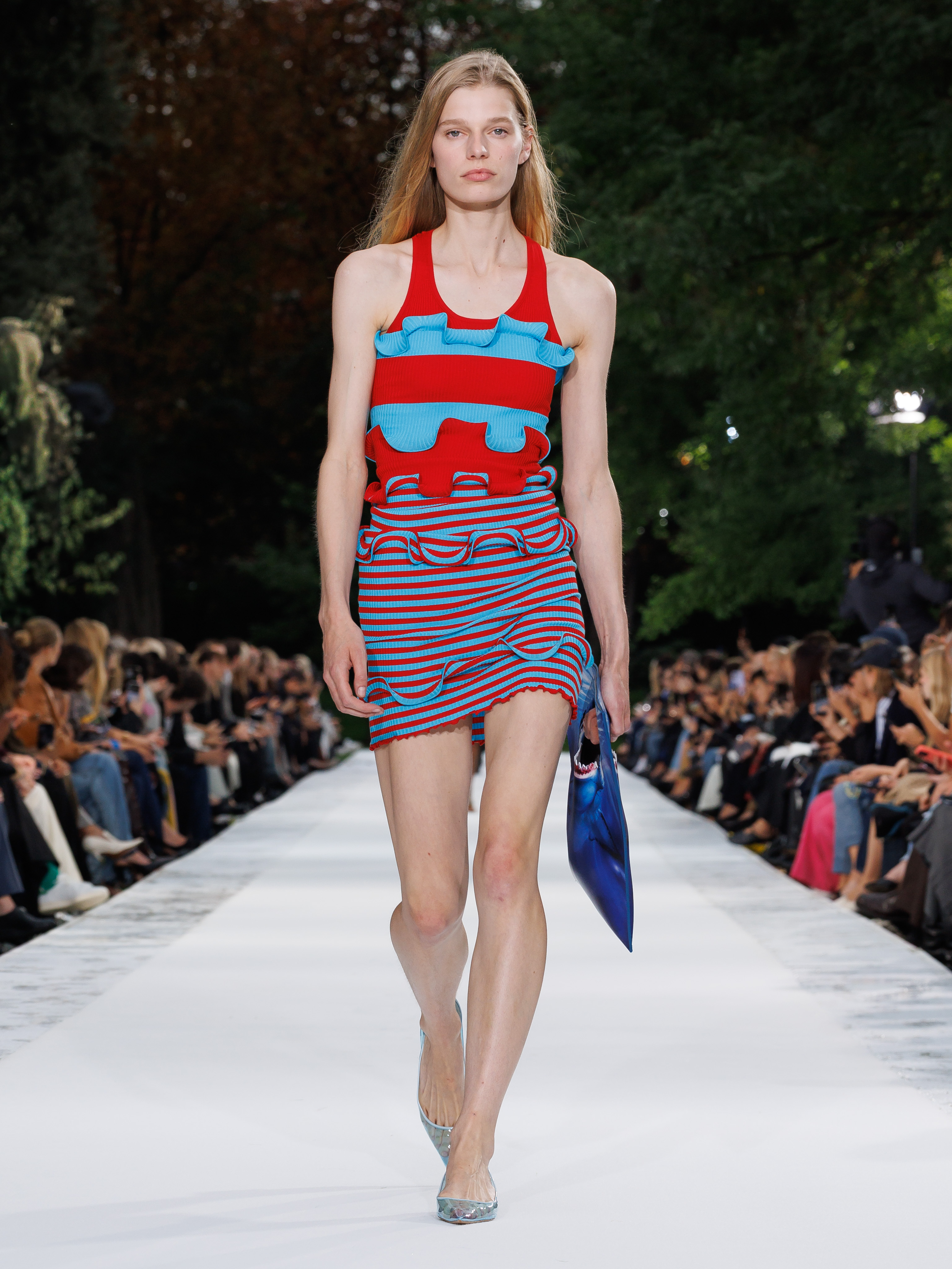 Stella McCartney SS27 Is an Ode to the Ocean Vanity Teen Stella McCartney SS27 Is an Ode to the Ocean Stella McCartney SS27 Is an Ode to the Ocean Vanity Teen