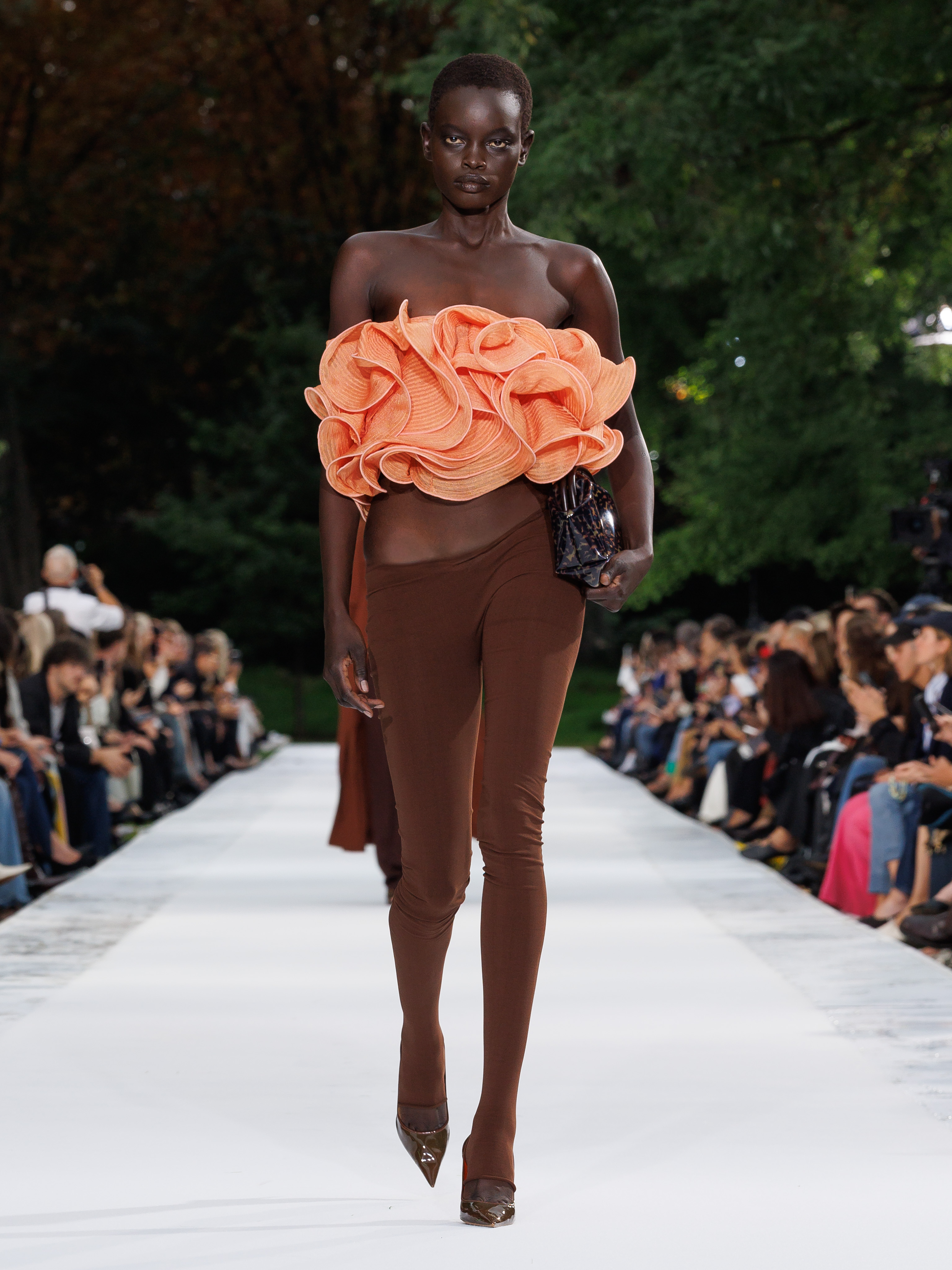 Stella McCartney SS27 Is an Ode to the Ocean Vanity Teen Stella McCartney SS27 Is an Ode to the Ocean Stella McCartney SS27 Is an Ode to the Ocean Vanity Teen