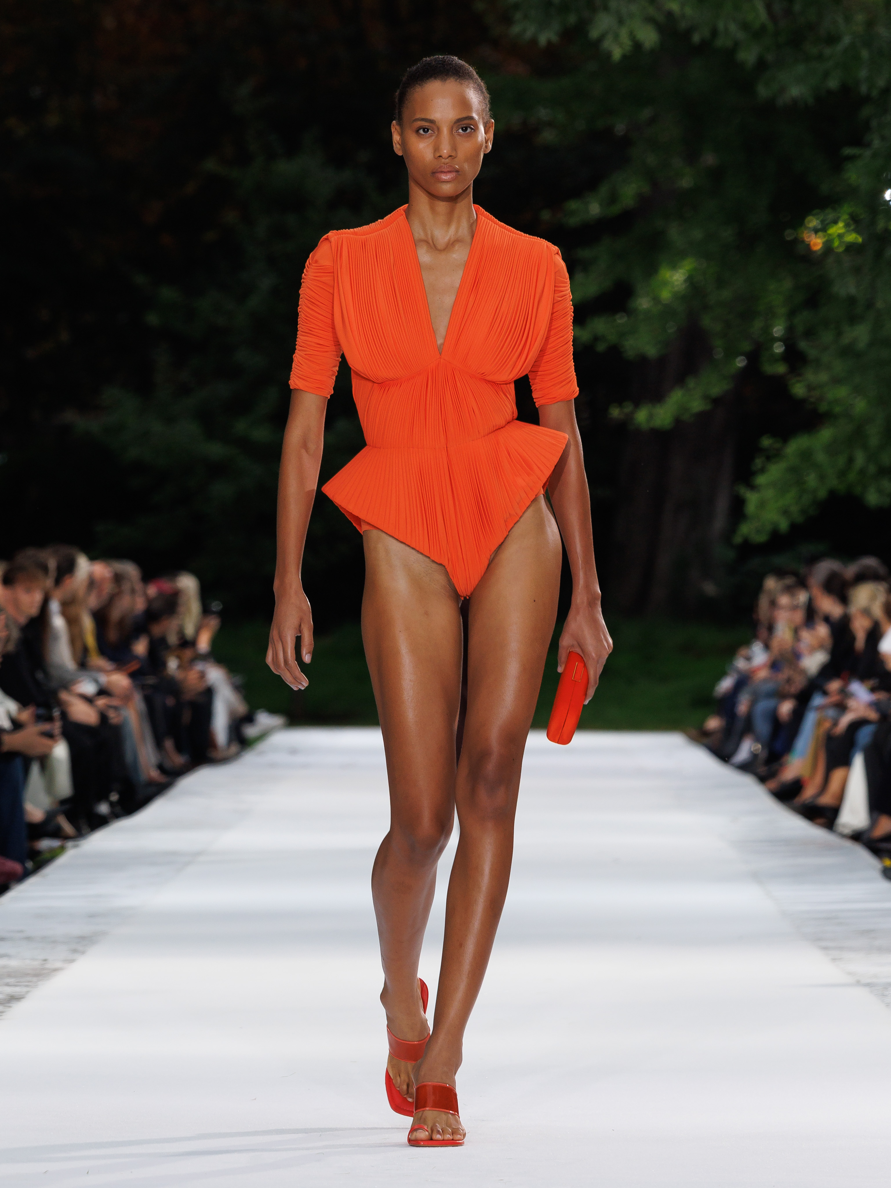 Stella McCartney SS27 Is an Ode to the Ocean Vanity Teen Stella McCartney SS27 Is an Ode to the Ocean Stella McCartney SS27 Is an Ode to the Ocean Vanity Teen