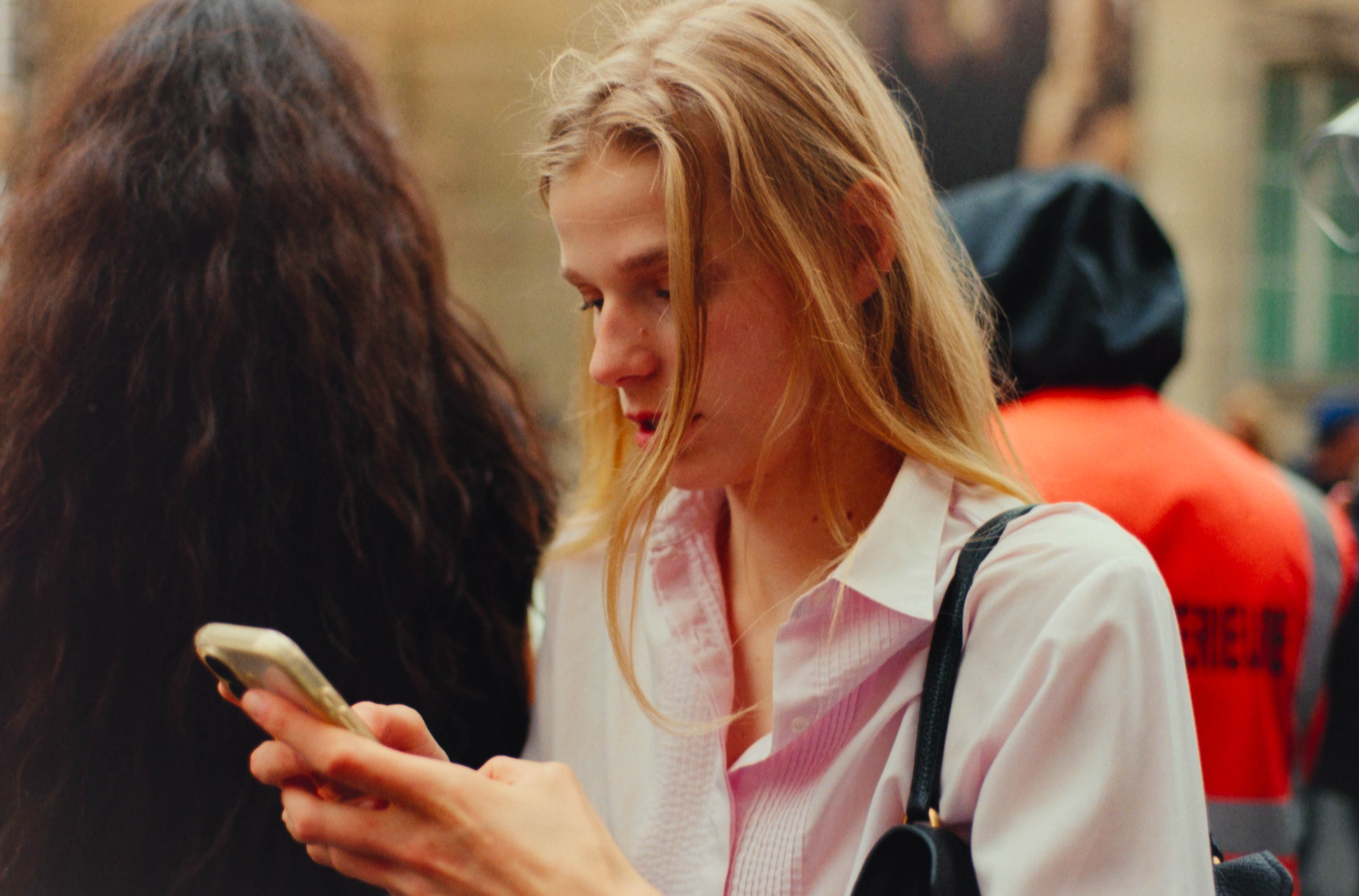MODELS OFF DUTY – NO REHEARSAL MODELS OFF DUTY – NO REHEARSAL Vanity Teen