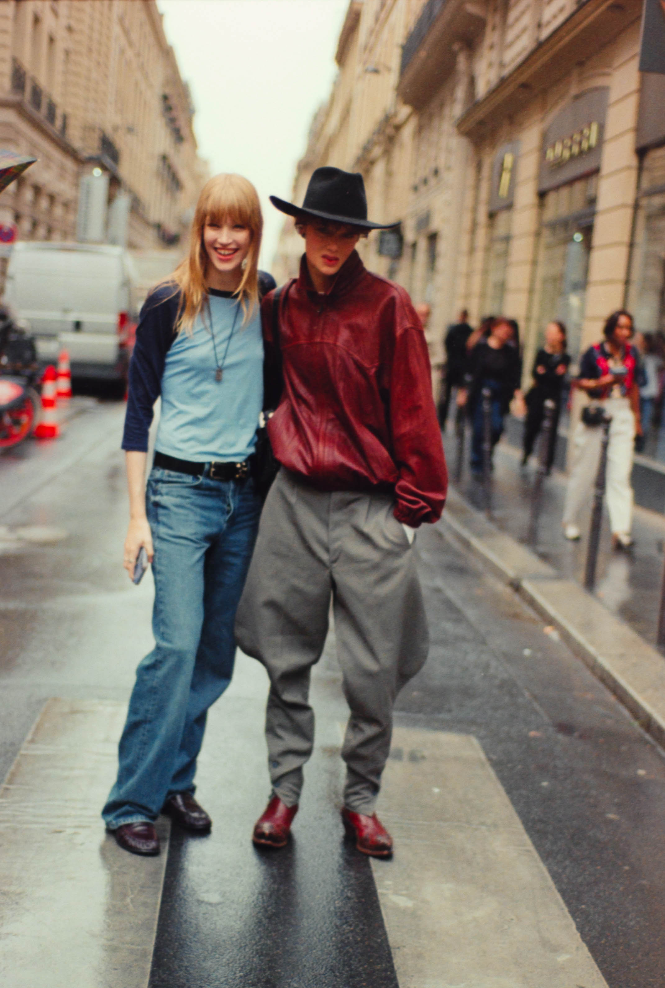 MODELS OFF DUTY – NO REHEARSAL MODELS OFF DUTY – NO REHEARSAL Vanity Teen
