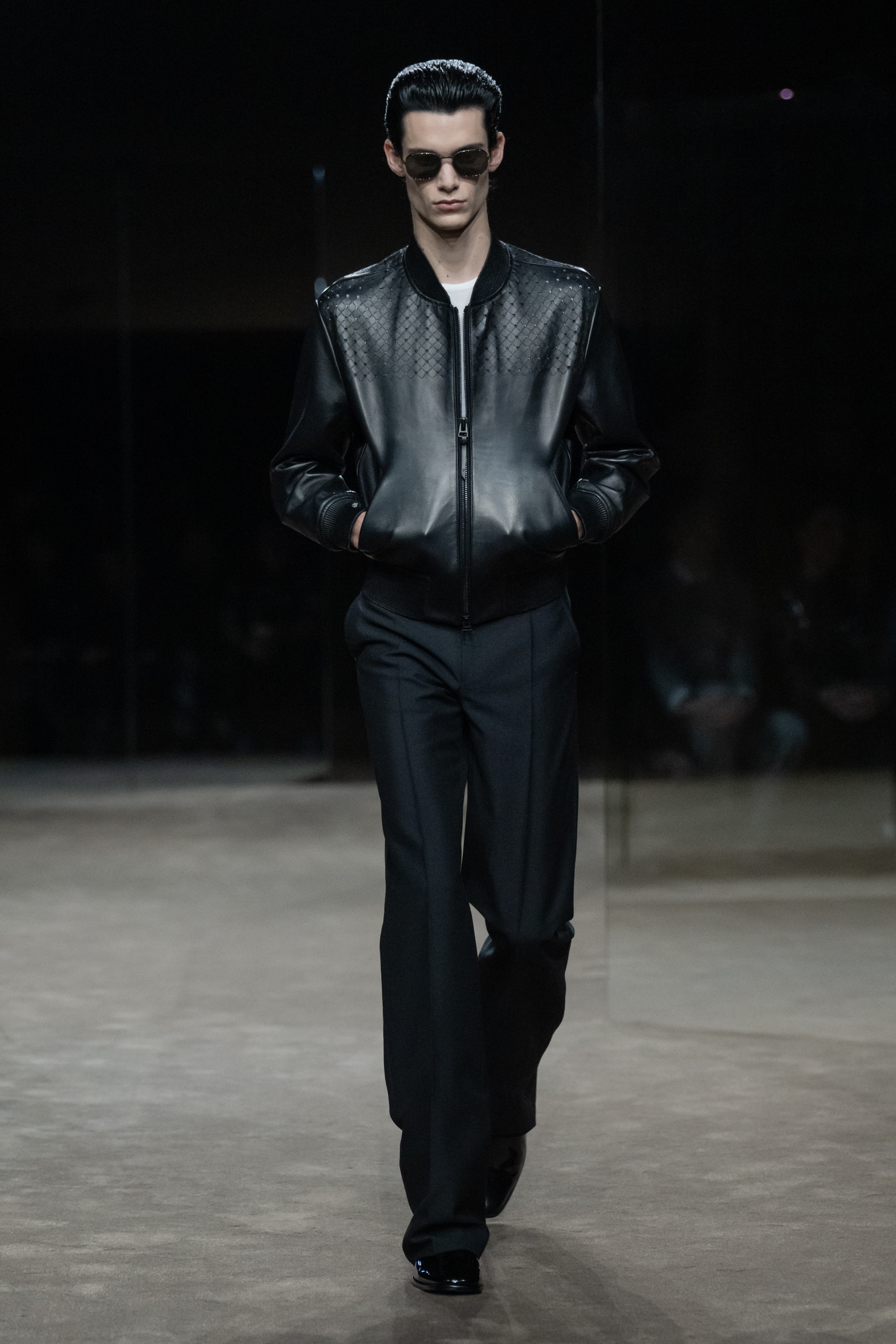 TOM FORD SS27 - DESIRE NEEDS AIR Vanity Teen TOM FORD SS27 - DESIRE NEEDS AIR TOM FORD SS27 - DESIRE NEEDS AIR Vanity Teen
