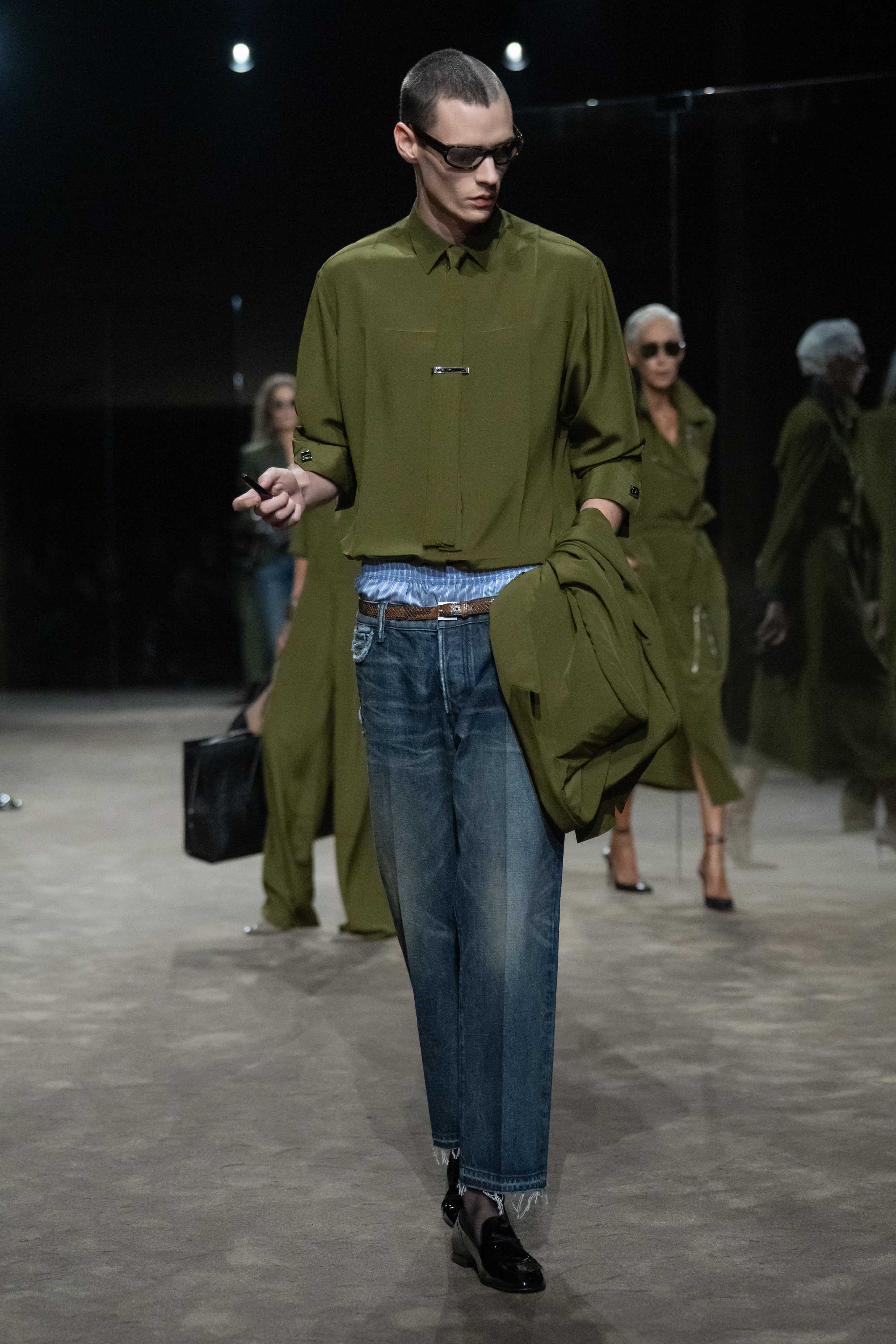 TOM FORD SS27 - DESIRE NEEDS AIR Vanity Teen TOM FORD SS27 - DESIRE NEEDS AIR TOM FORD SS27 - DESIRE NEEDS AIR Vanity Teen