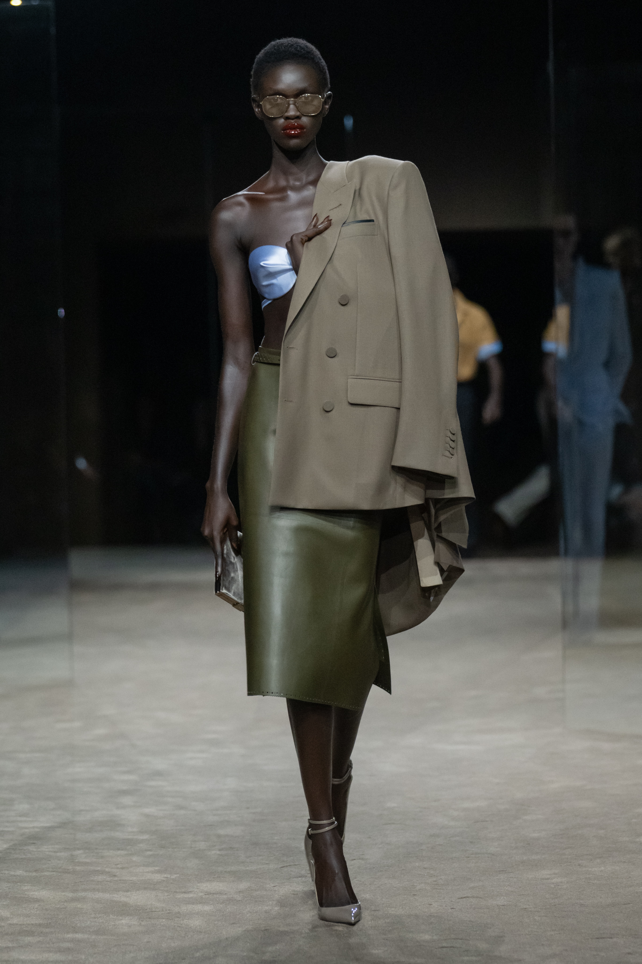 TOM FORD SS27 - DESIRE NEEDS AIR Vanity Teen TOM FORD SS27 - DESIRE NEEDS AIR TOM FORD SS27 - DESIRE NEEDS AIR Vanity Teen