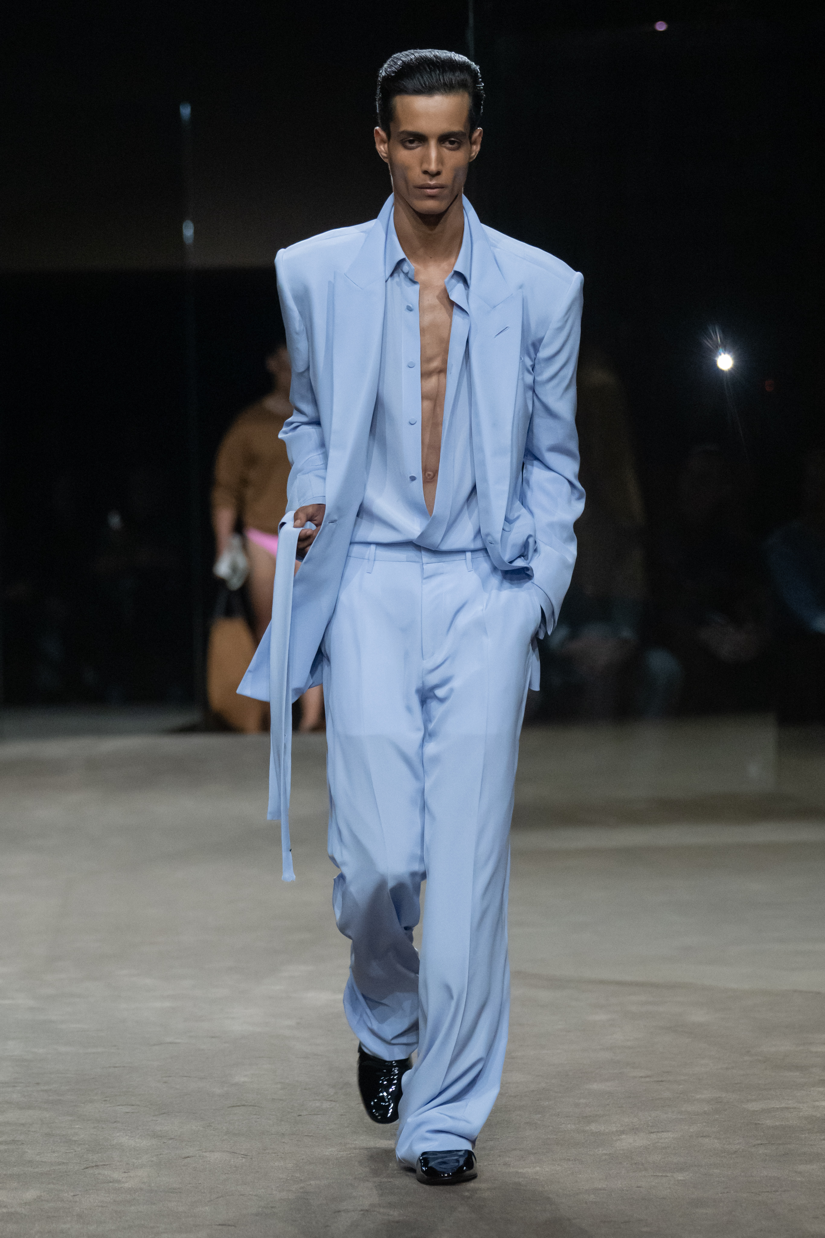 TOM FORD SS27 - DESIRE NEEDS AIR Vanity Teen TOM FORD SS27 - DESIRE NEEDS AIR TOM FORD SS27 - DESIRE NEEDS AIR Vanity Teen