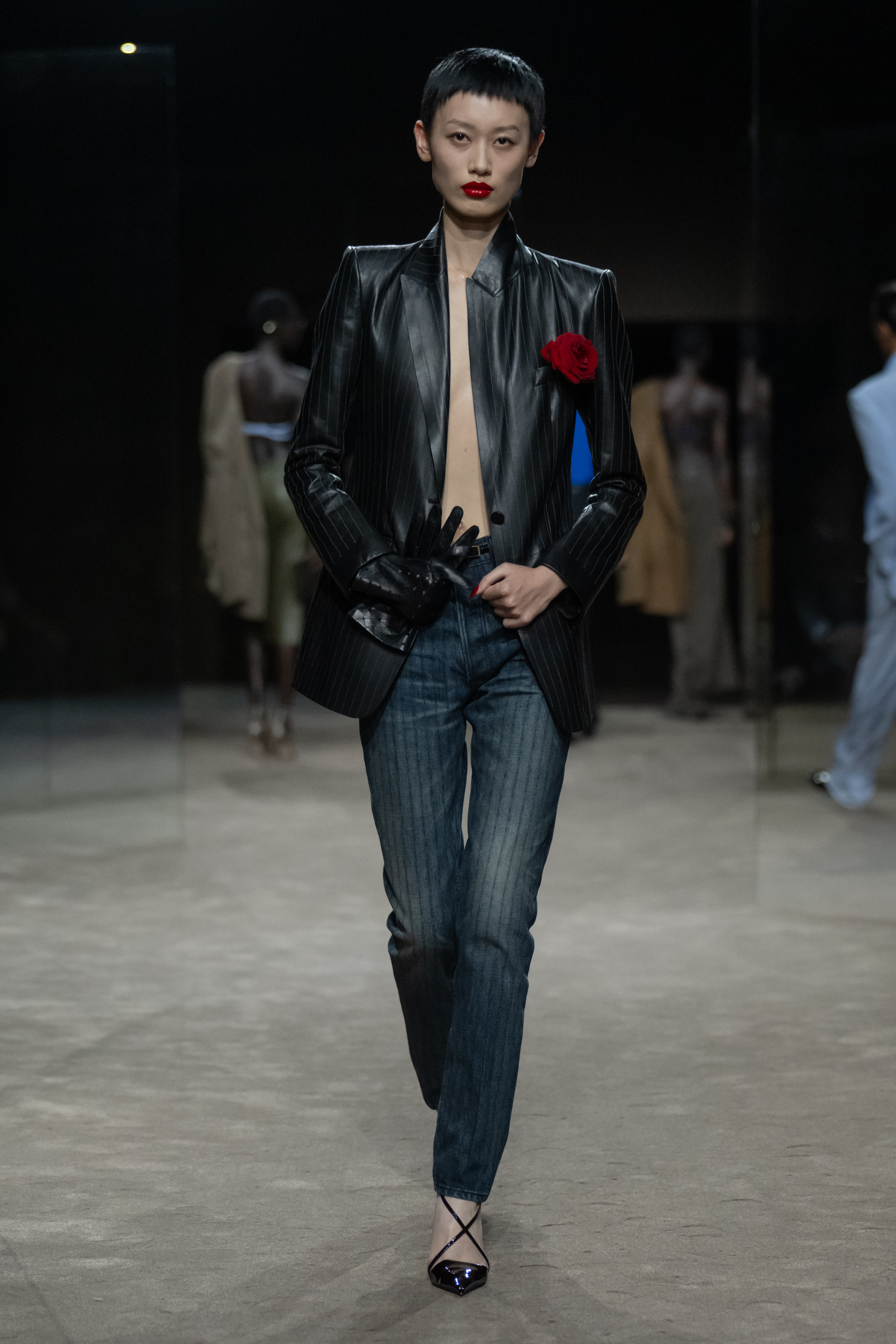 TOM FORD SS27 - DESIRE NEEDS AIR Vanity Teen TOM FORD SS27 - DESIRE NEEDS AIR TOM FORD SS27 - DESIRE NEEDS AIR Vanity Teen