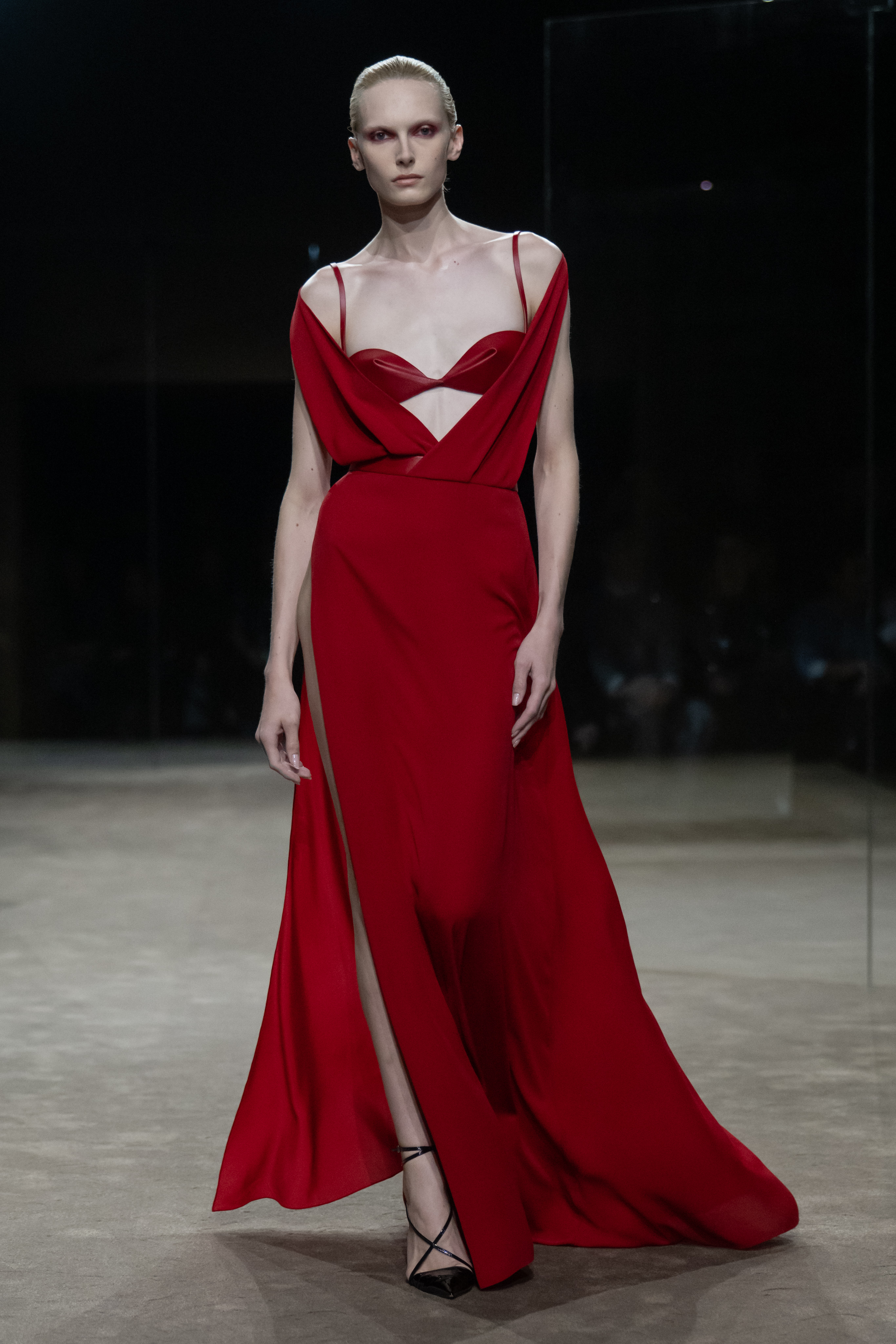 TOM FORD SS27 - DESIRE NEEDS AIR Vanity Teen TOM FORD SS27 - DESIRE NEEDS AIR TOM FORD SS27 - DESIRE NEEDS AIR Vanity Teen