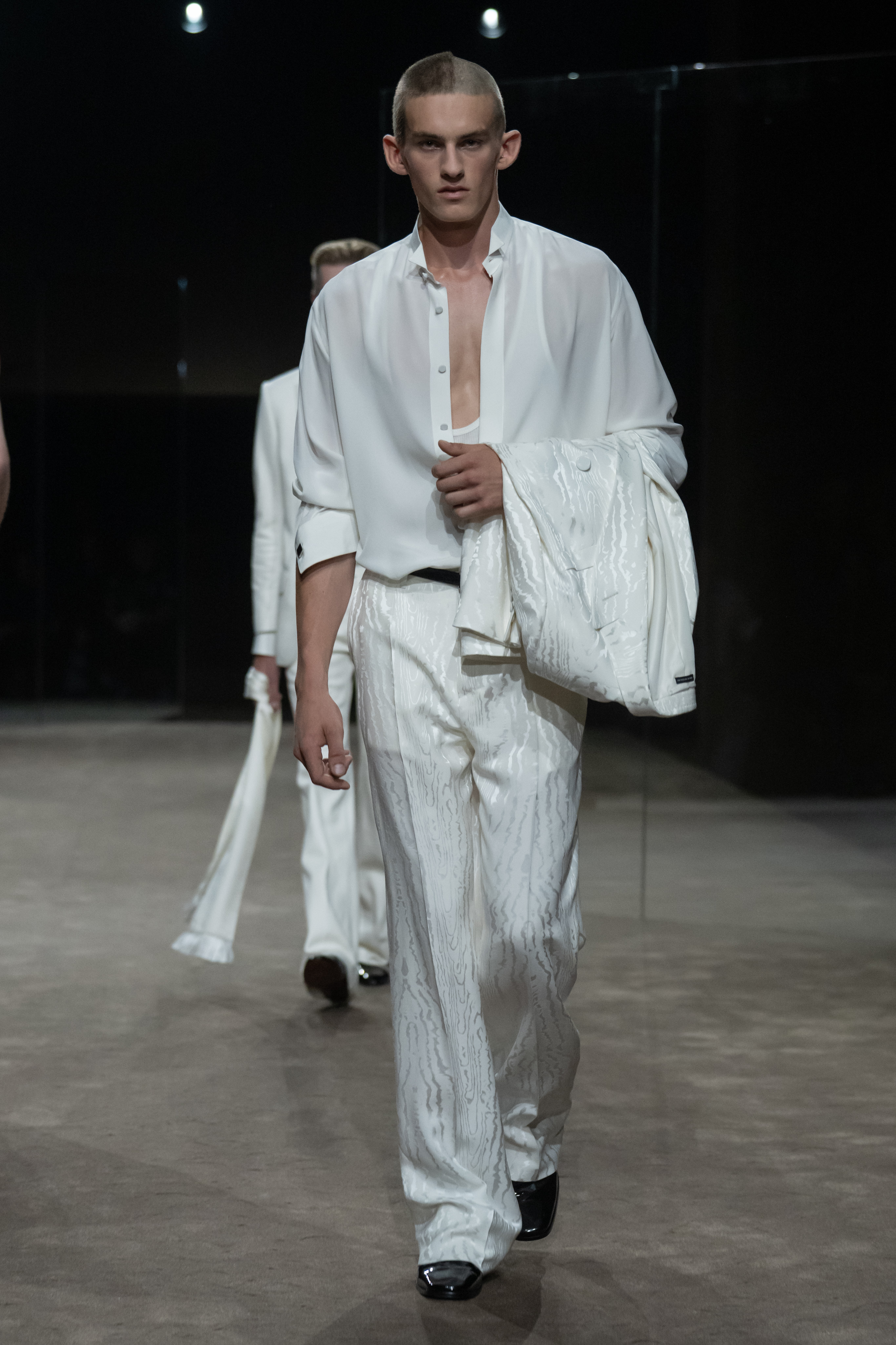 TOM FORD SS27 - DESIRE NEEDS AIR Vanity Teen TOM FORD SS27 - DESIRE NEEDS AIR TOM FORD SS27 - DESIRE NEEDS AIR Vanity Teen