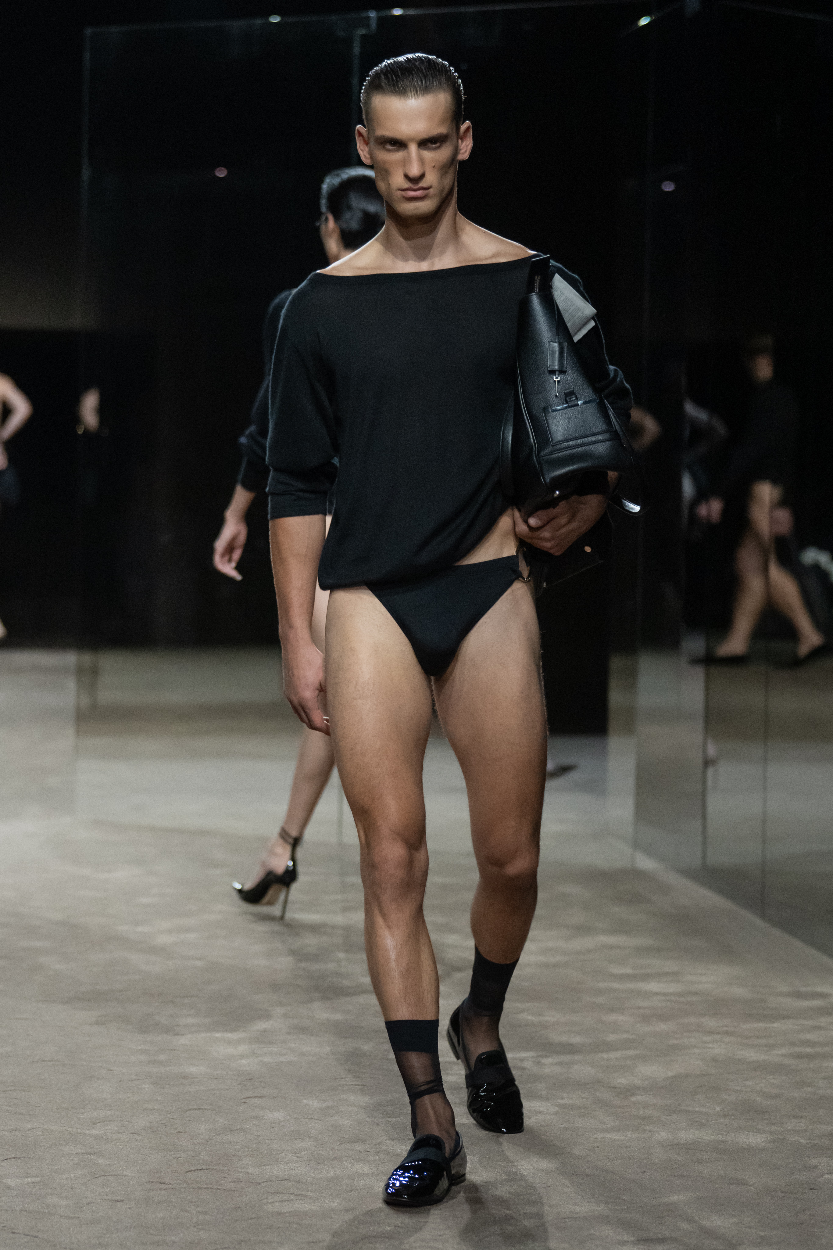 TOM FORD SS27 - DESIRE NEEDS AIR Vanity Teen TOM FORD SS27 - DESIRE NEEDS AIR TOM FORD SS27 - DESIRE NEEDS AIR Vanity Teen