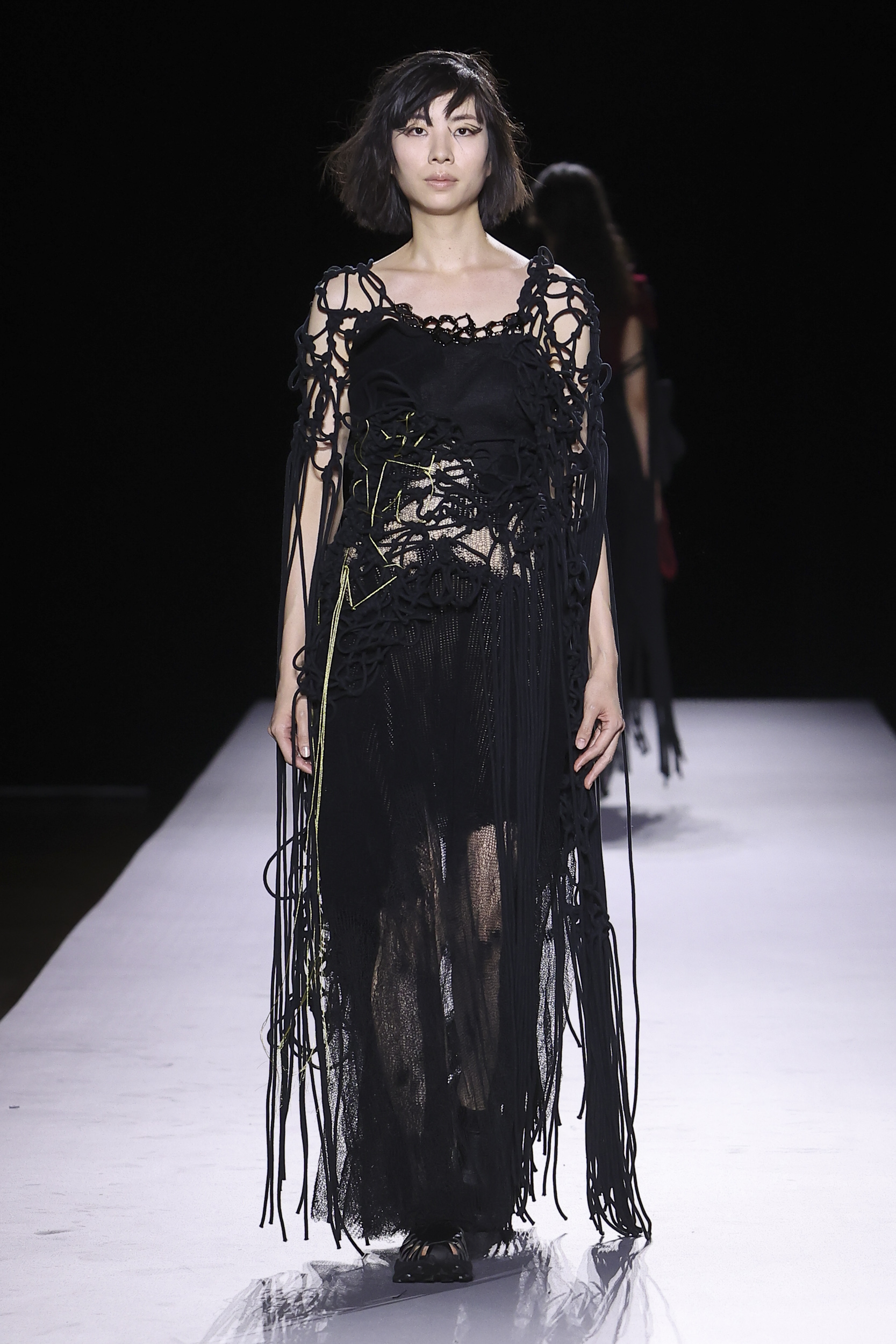 Yohji Yamamoto SS27: the extraordinary power to remain true to yourself Yohji Yamamoto SS27: the extraordinary power to remain true to yourself Vanity Teen
